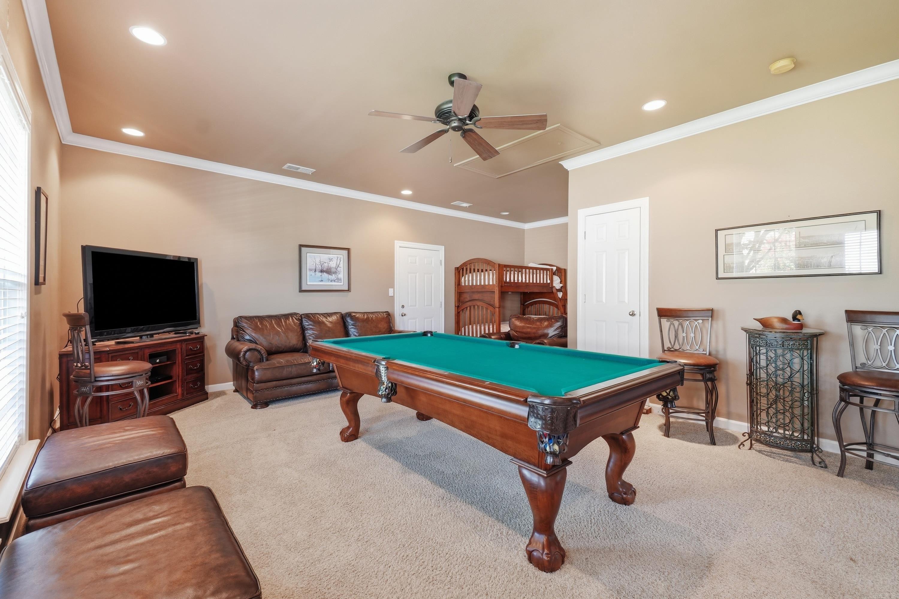 90 Emerald Lane Property Photo 33