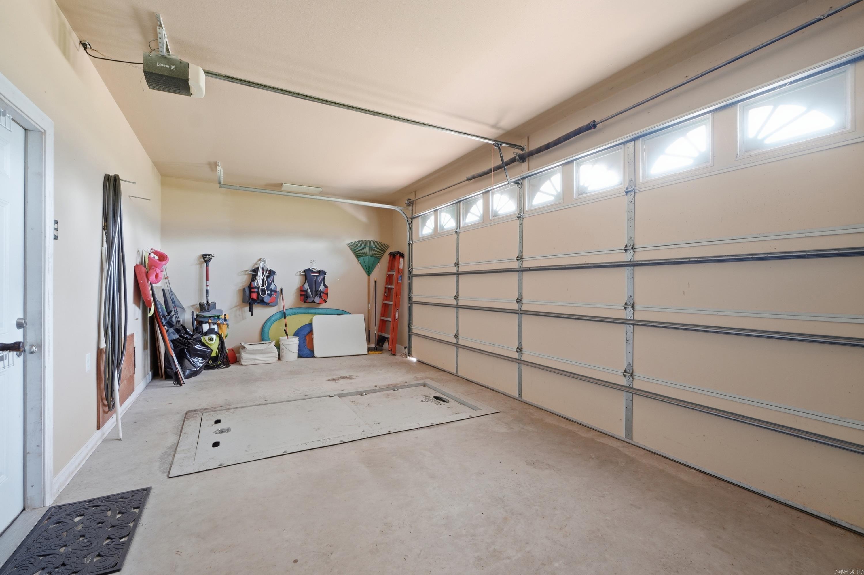 90 Emerald Lane Property Photo 36