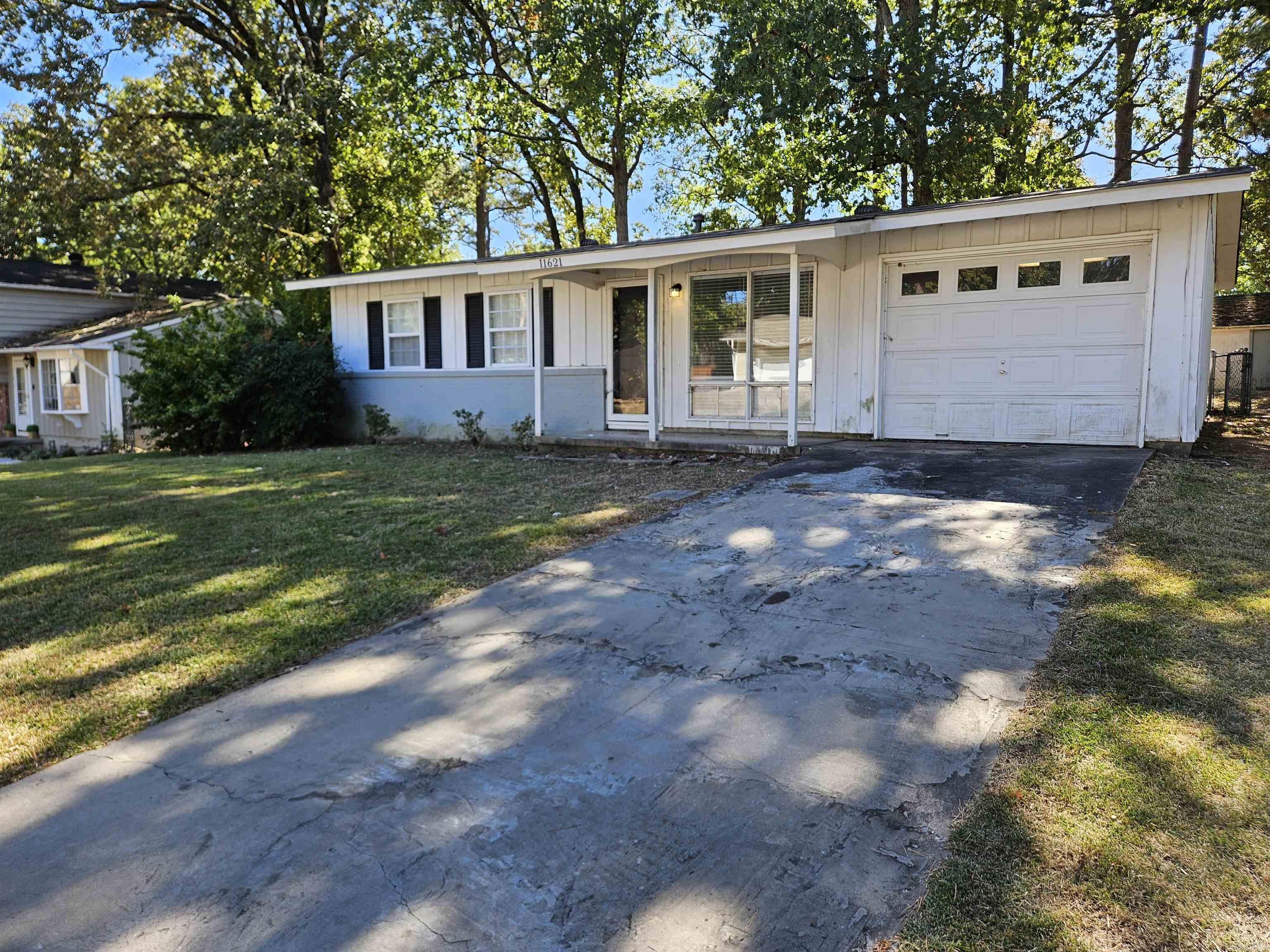 11621 Chipwood Drive Property Photo 5