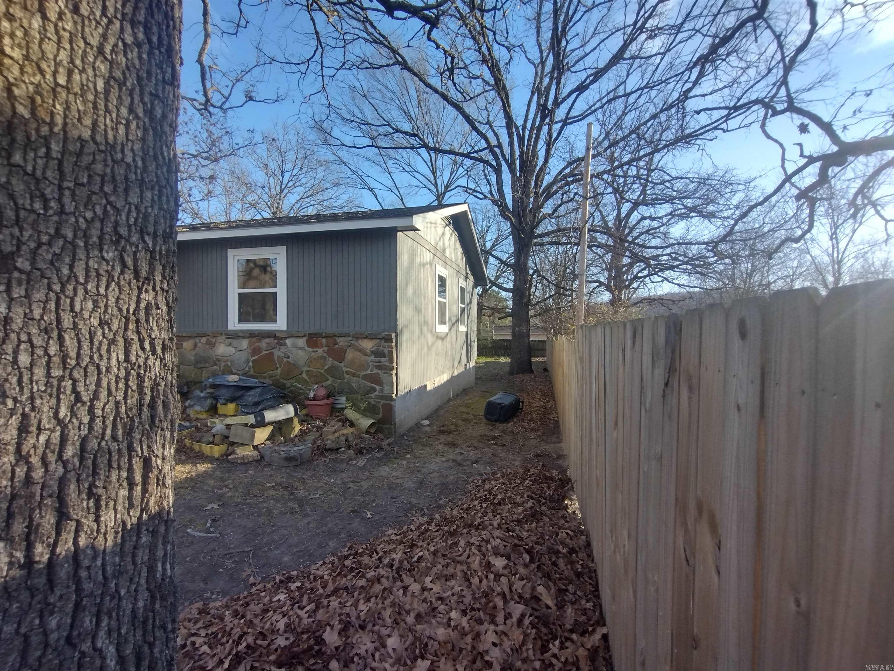 609 E Webb Property Photo 4