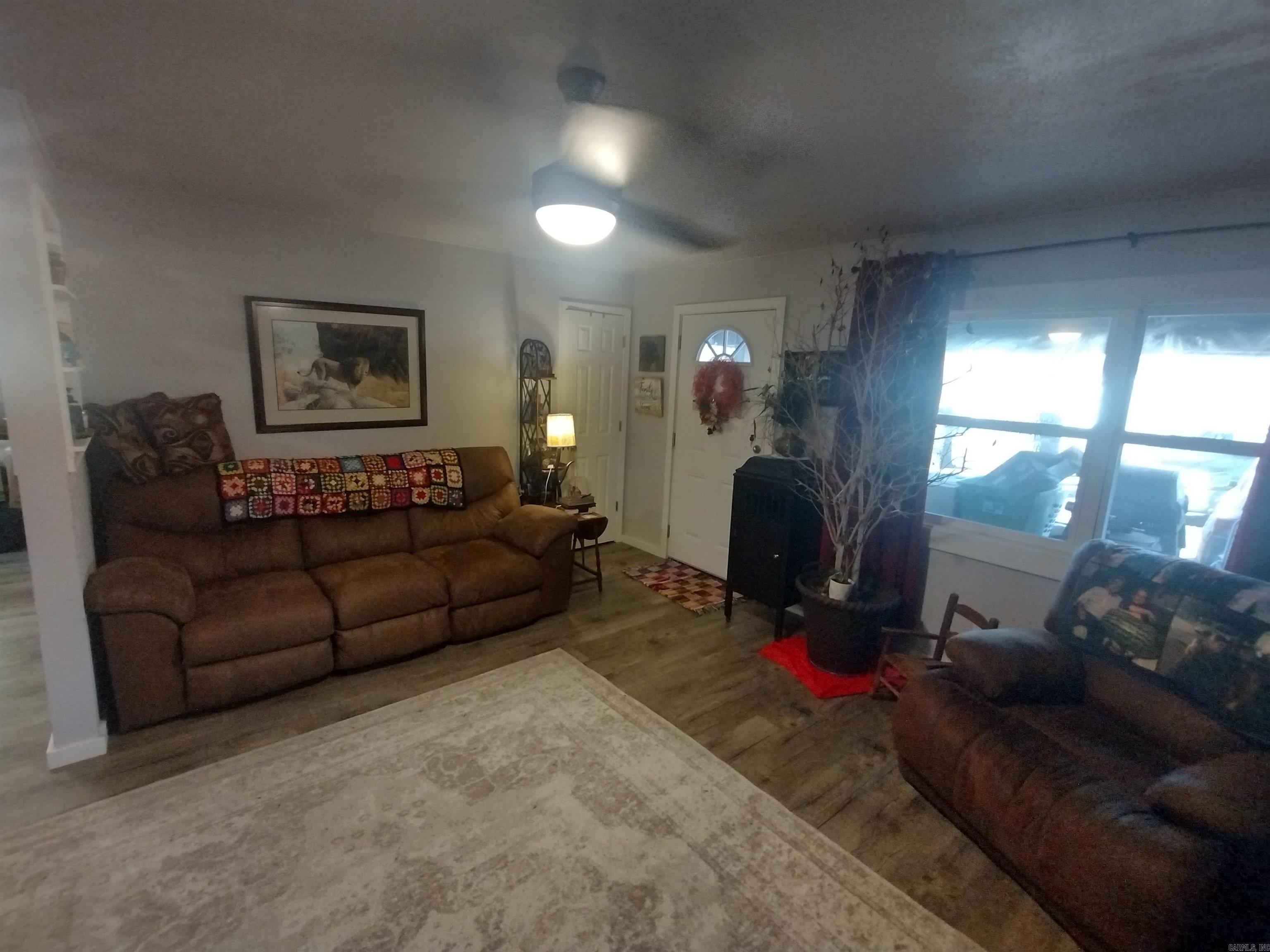 609 E Webb Property Photo 7