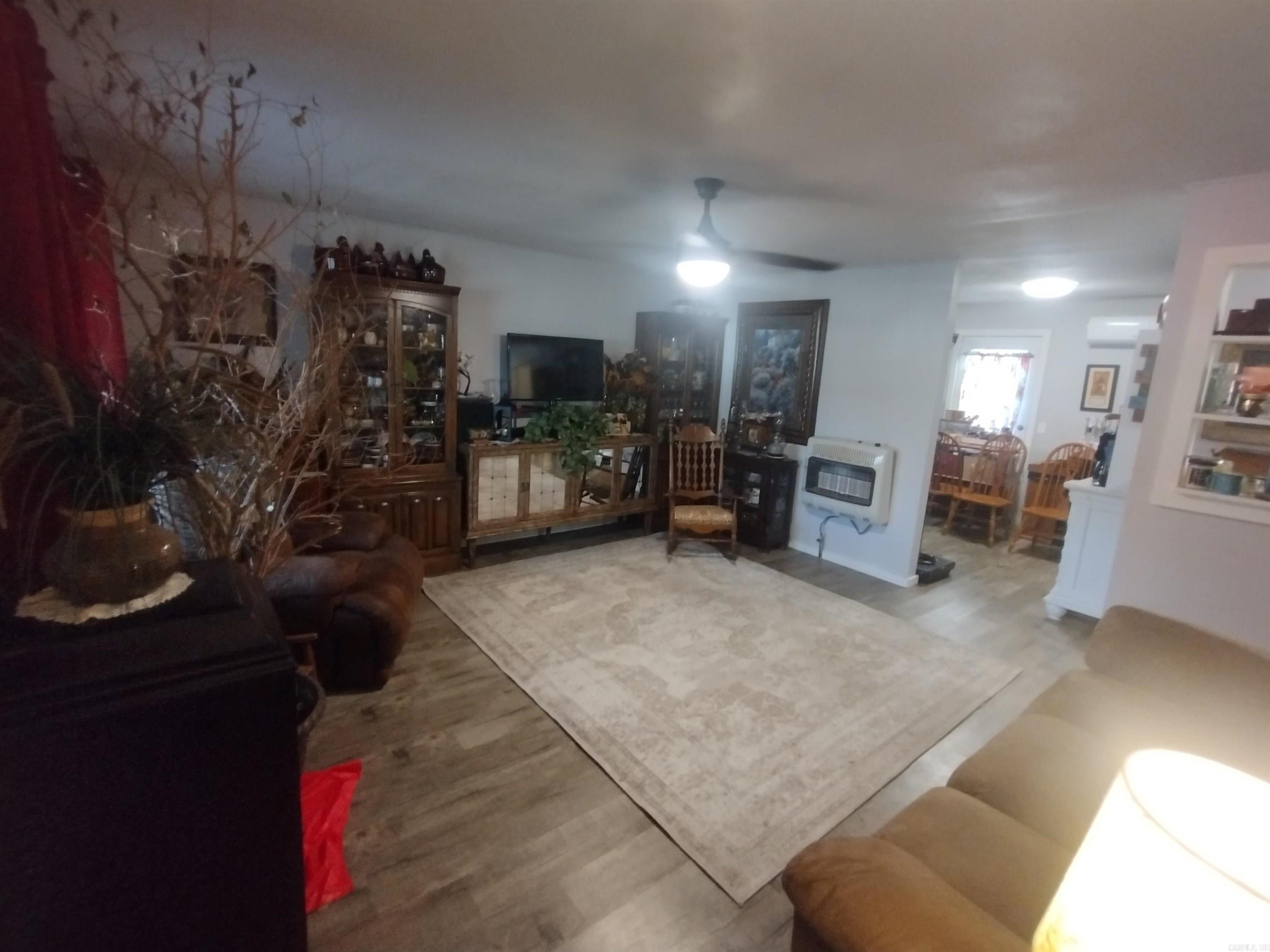 609 E Webb Property Photo 9