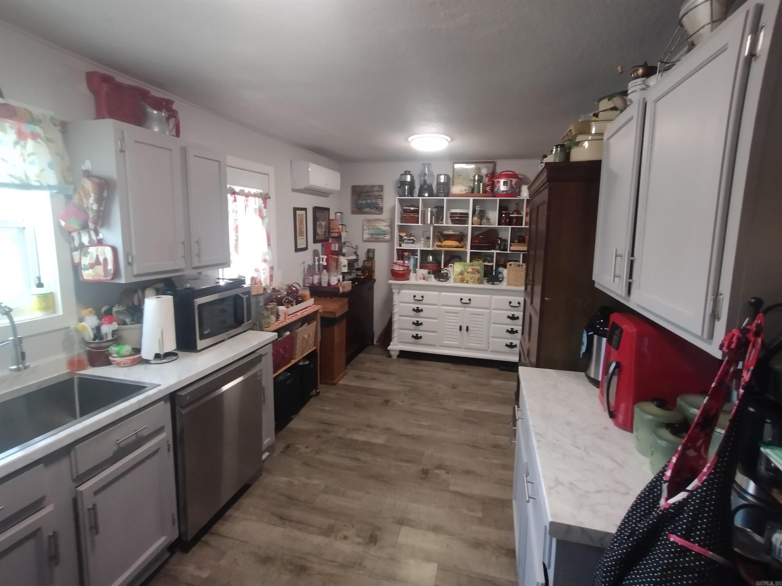 609 E Webb Property Photo 11