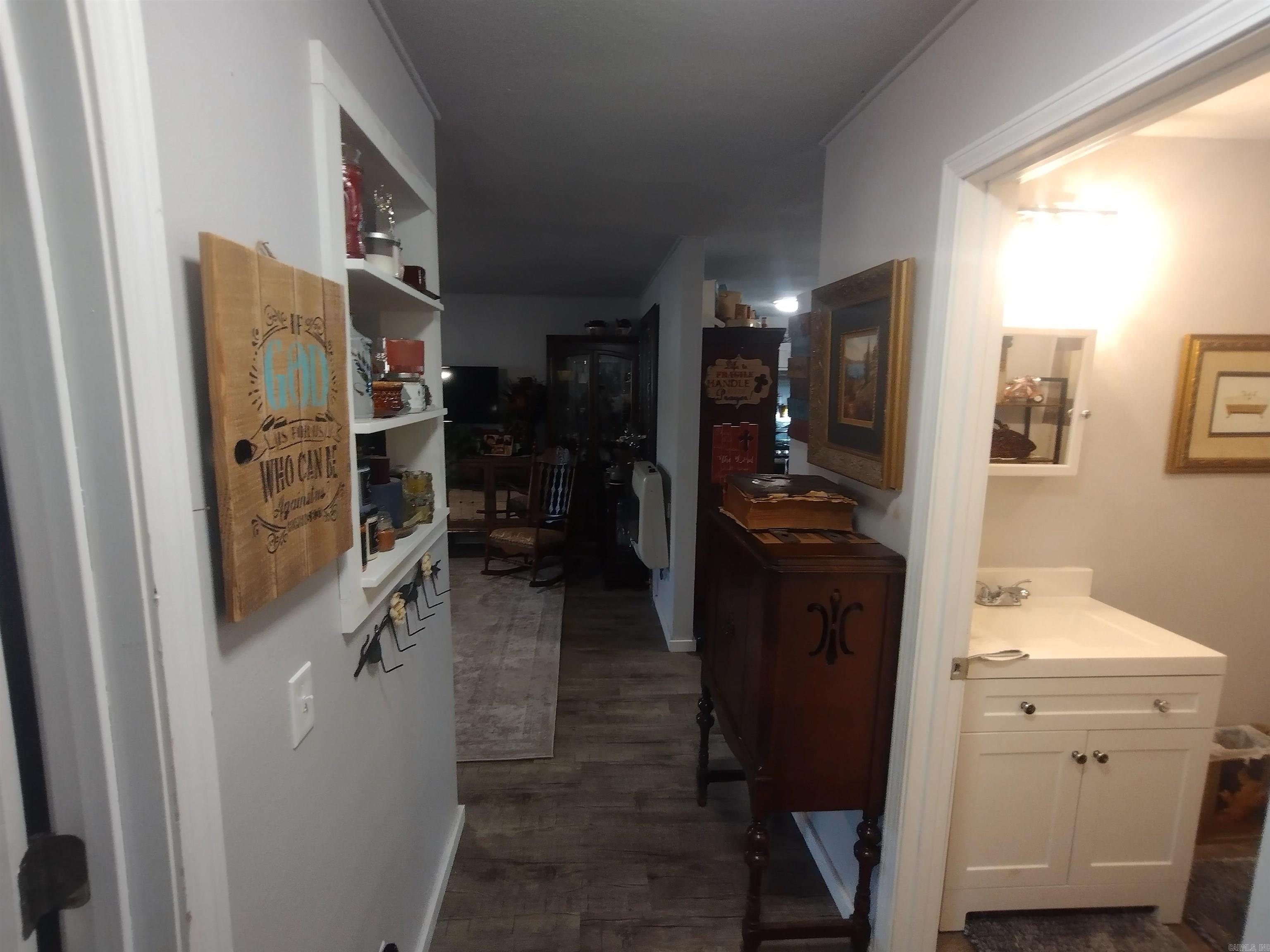609 E Webb Property Photo 13