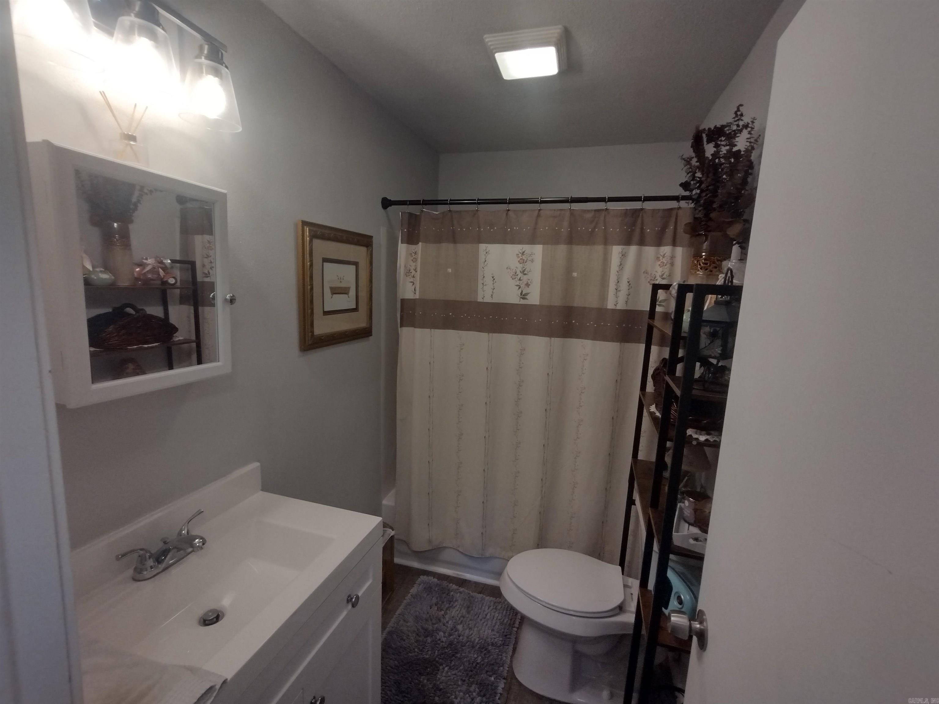 609 E Webb Property Photo 14