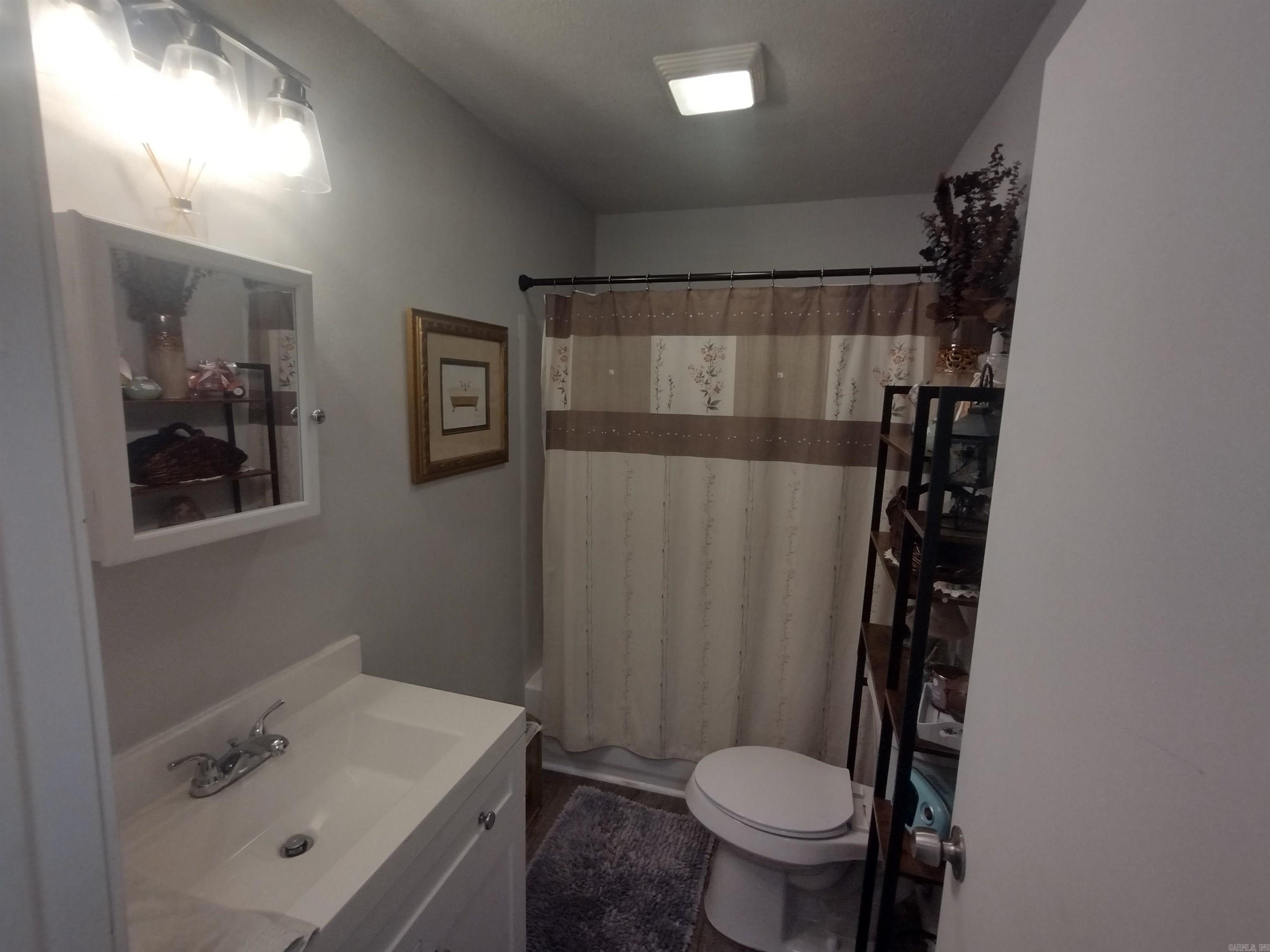 609 E Webb Property Photo 22