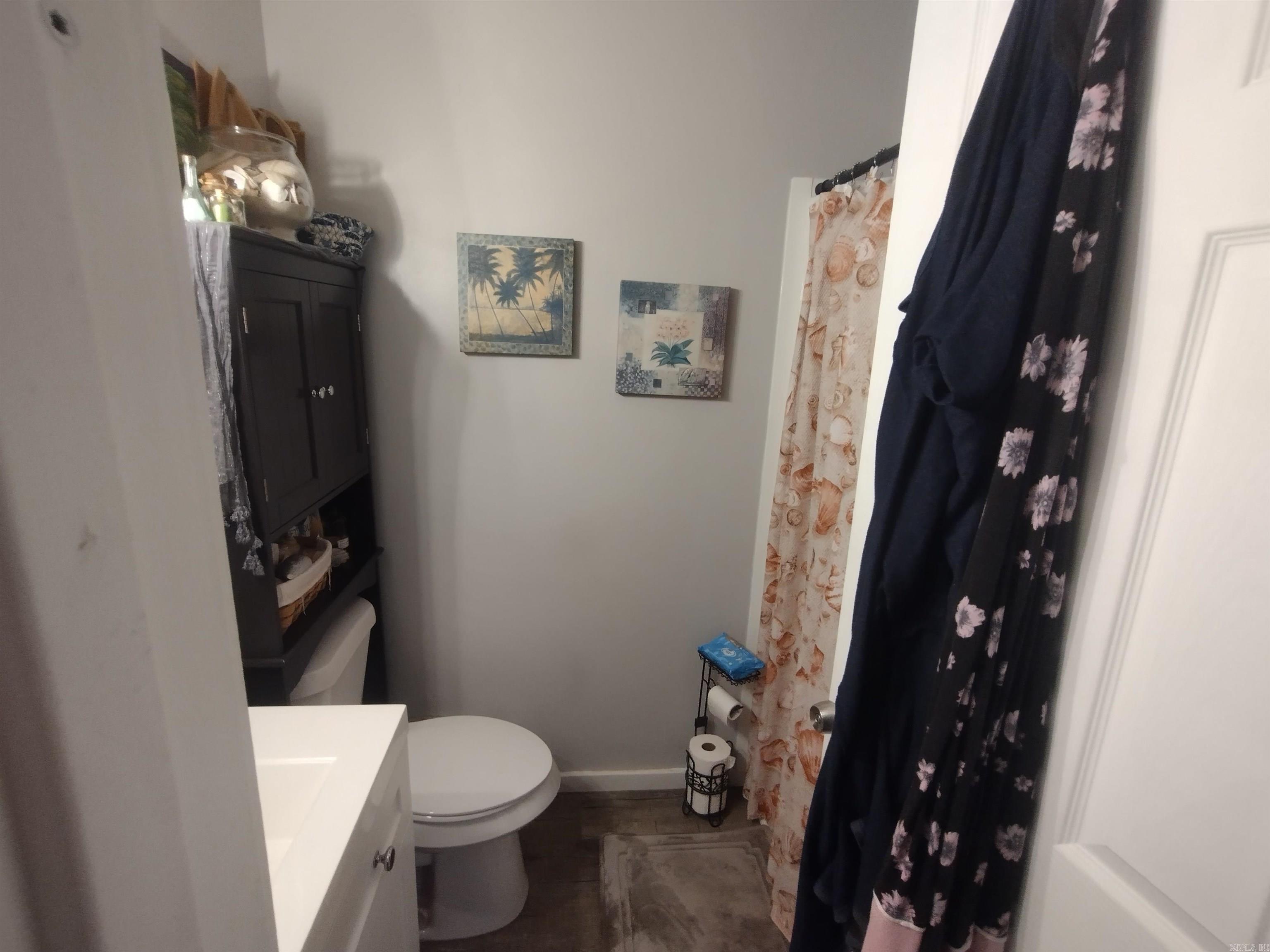 609 E Webb Property Photo 23