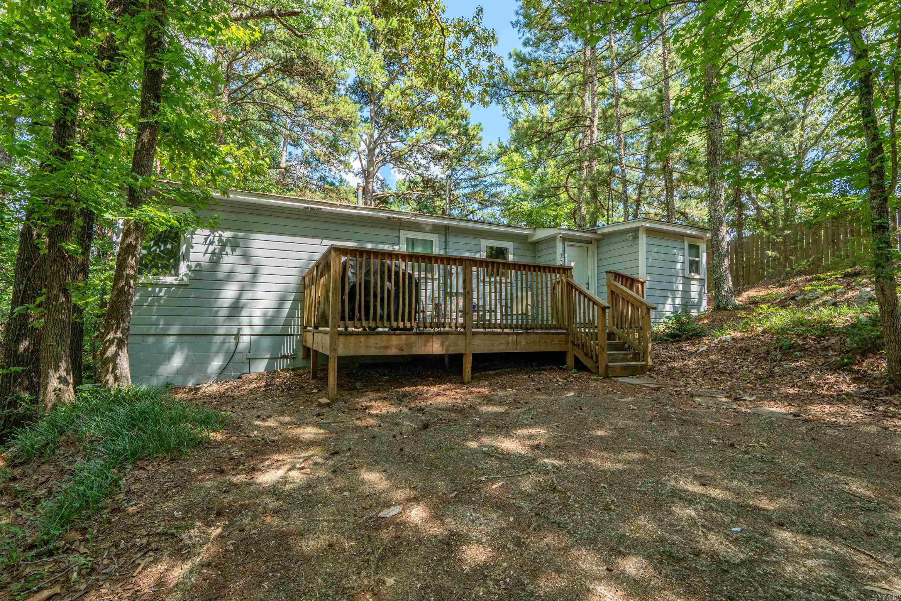 327 Pine Street Property Photo 28