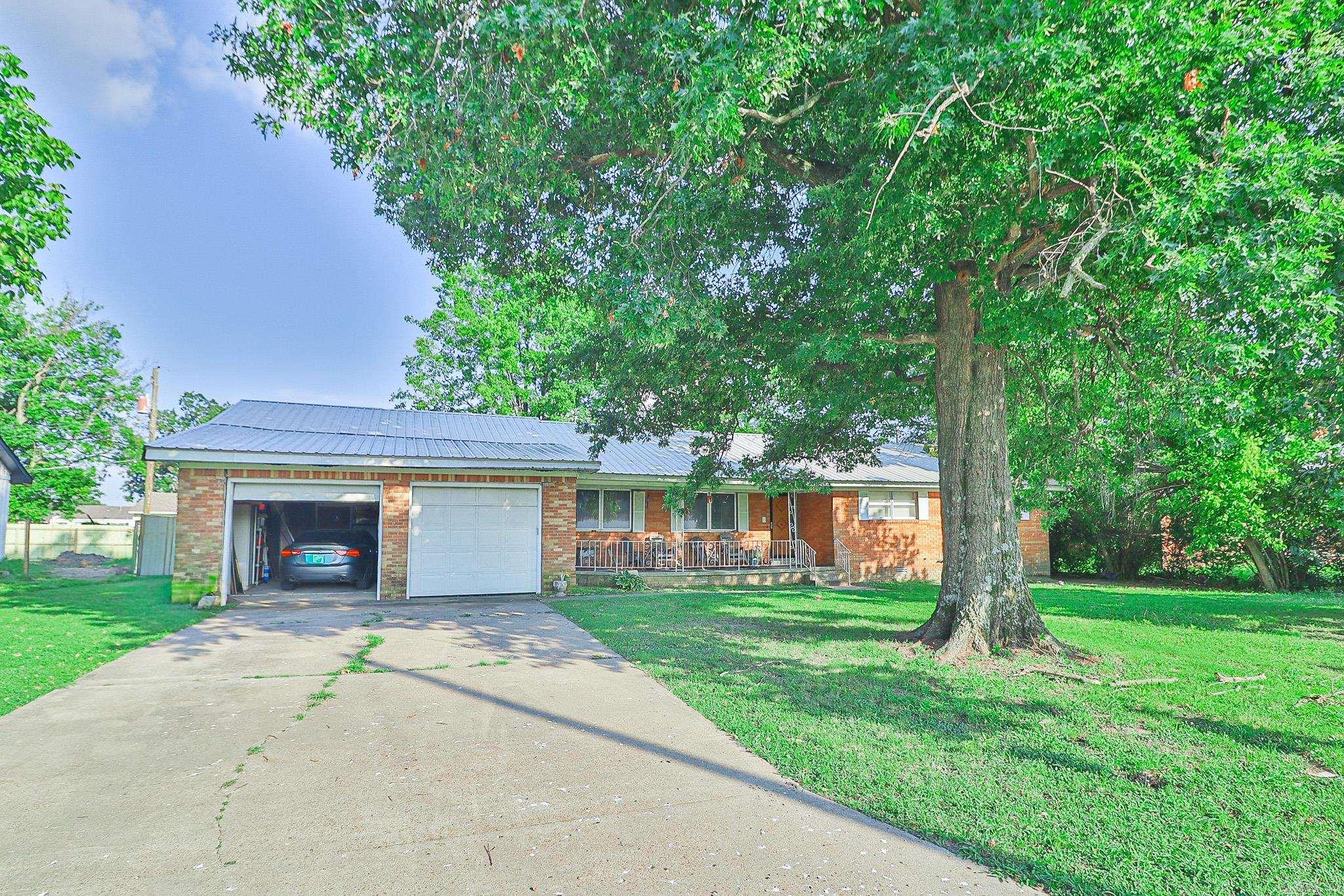 505 7th Street Property Photo 3