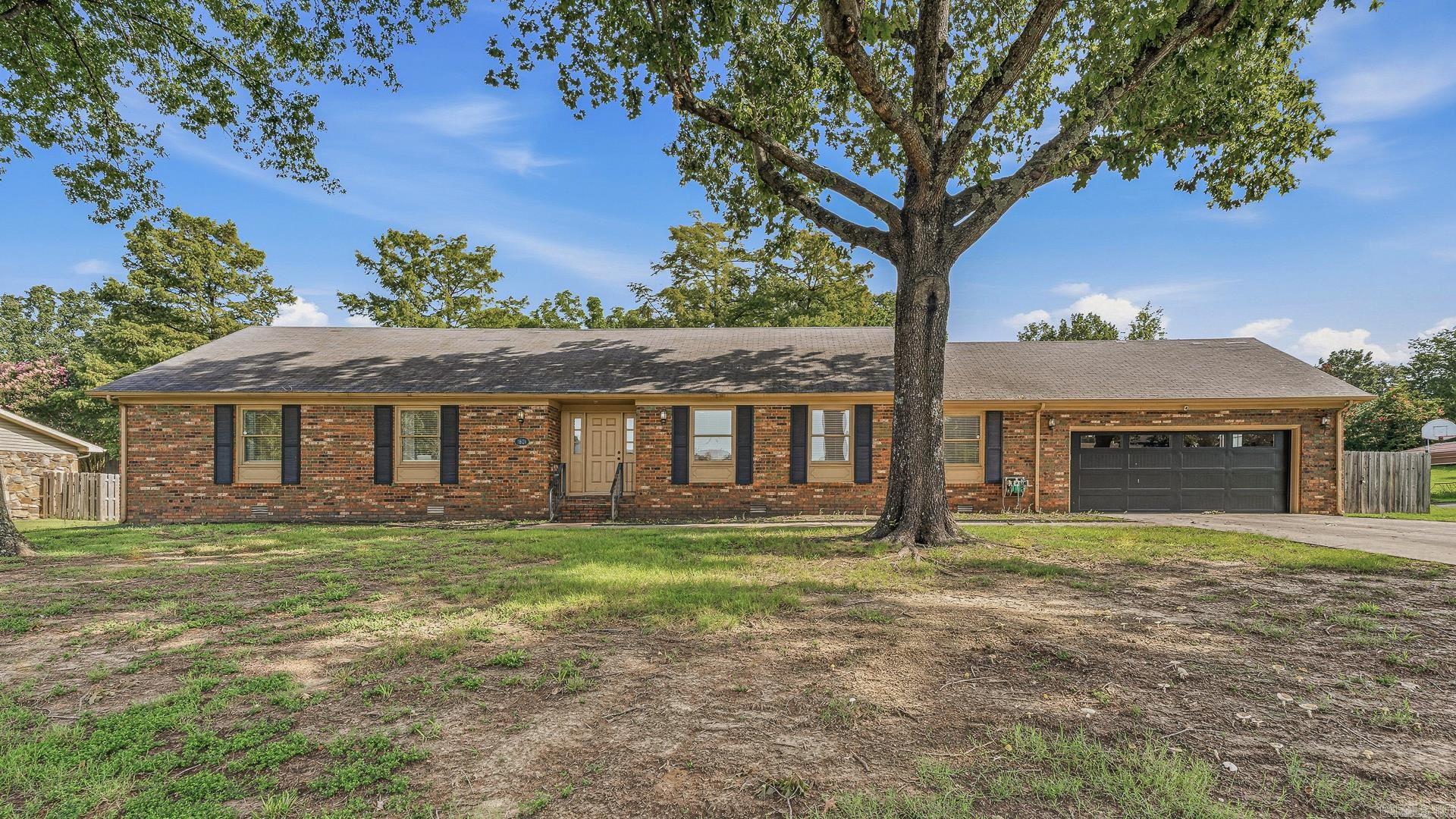 1801 Sara Ann Circle Property Photo 1