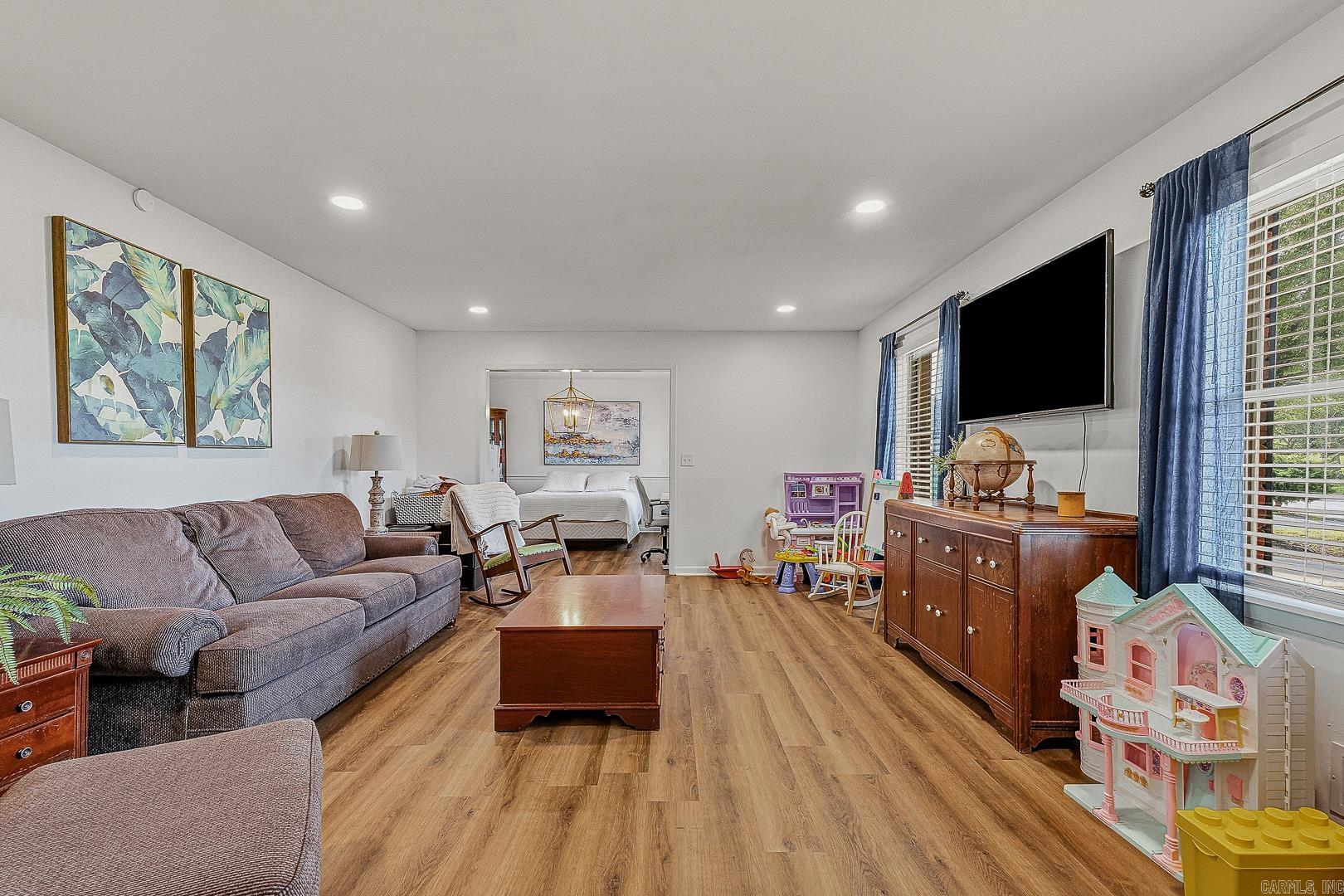1801 Sara Ann Circle Property Photo 6