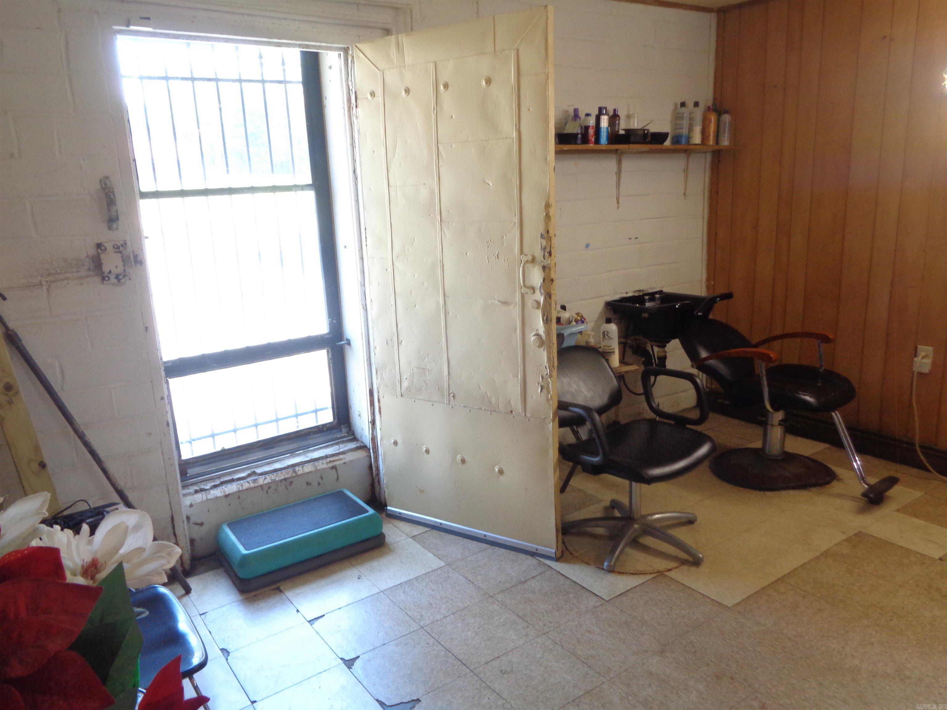 1859 Rice Street Property Photo 9