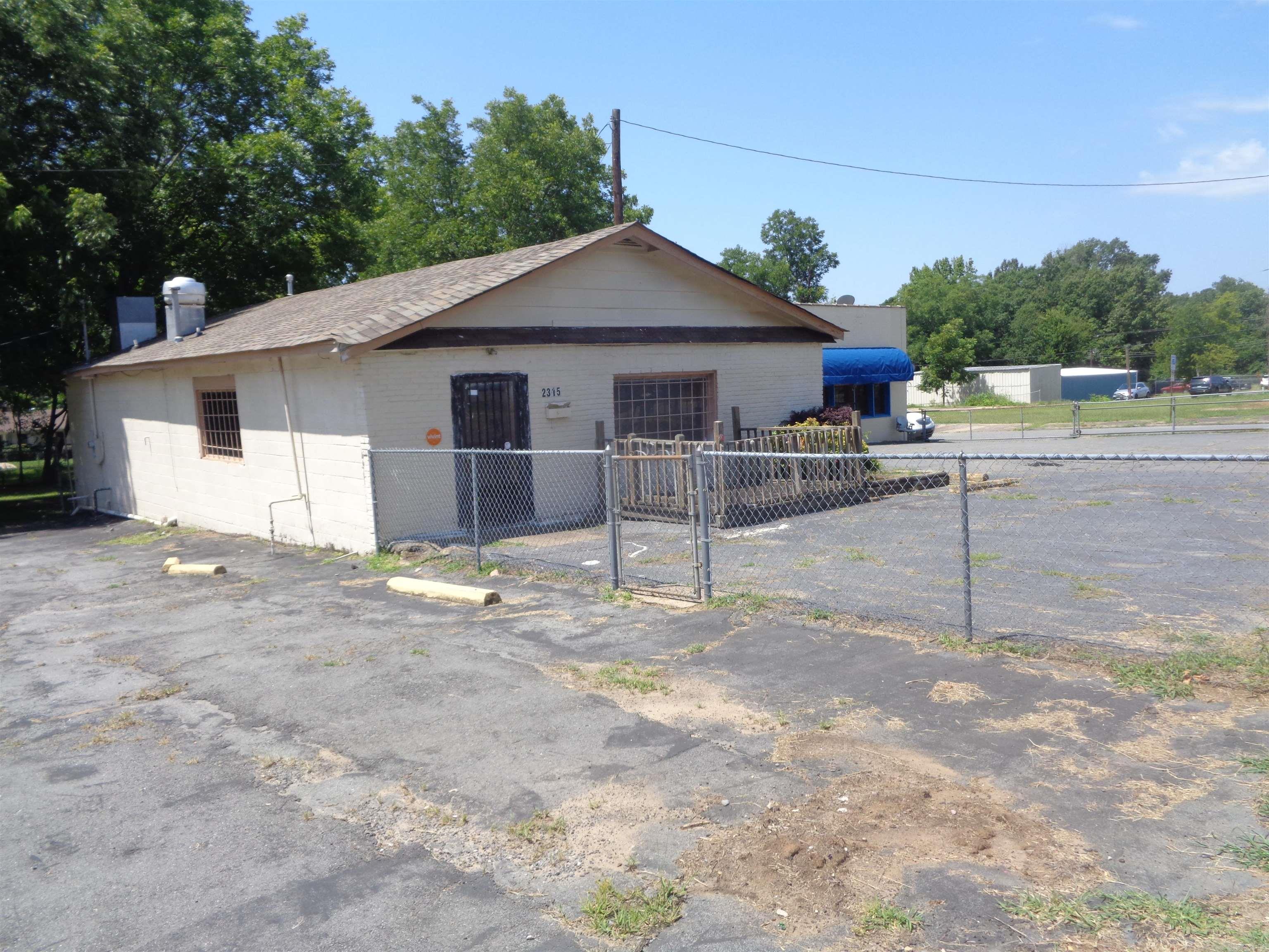 1859 Rice Street Property Photo 11