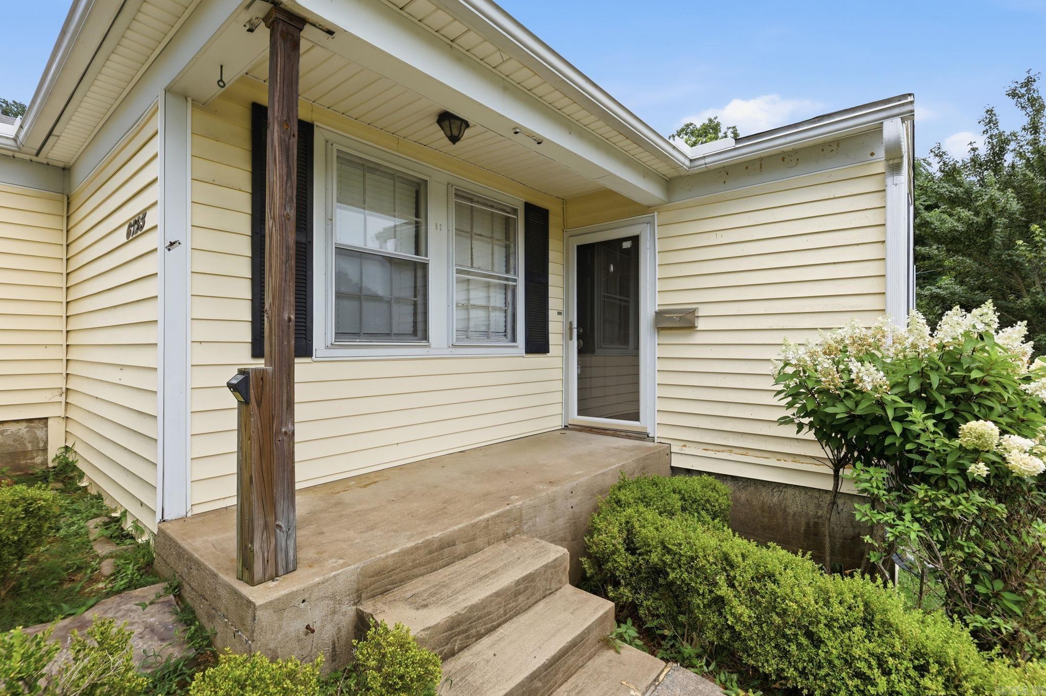 6723 Kenwood Road Property Photo 6