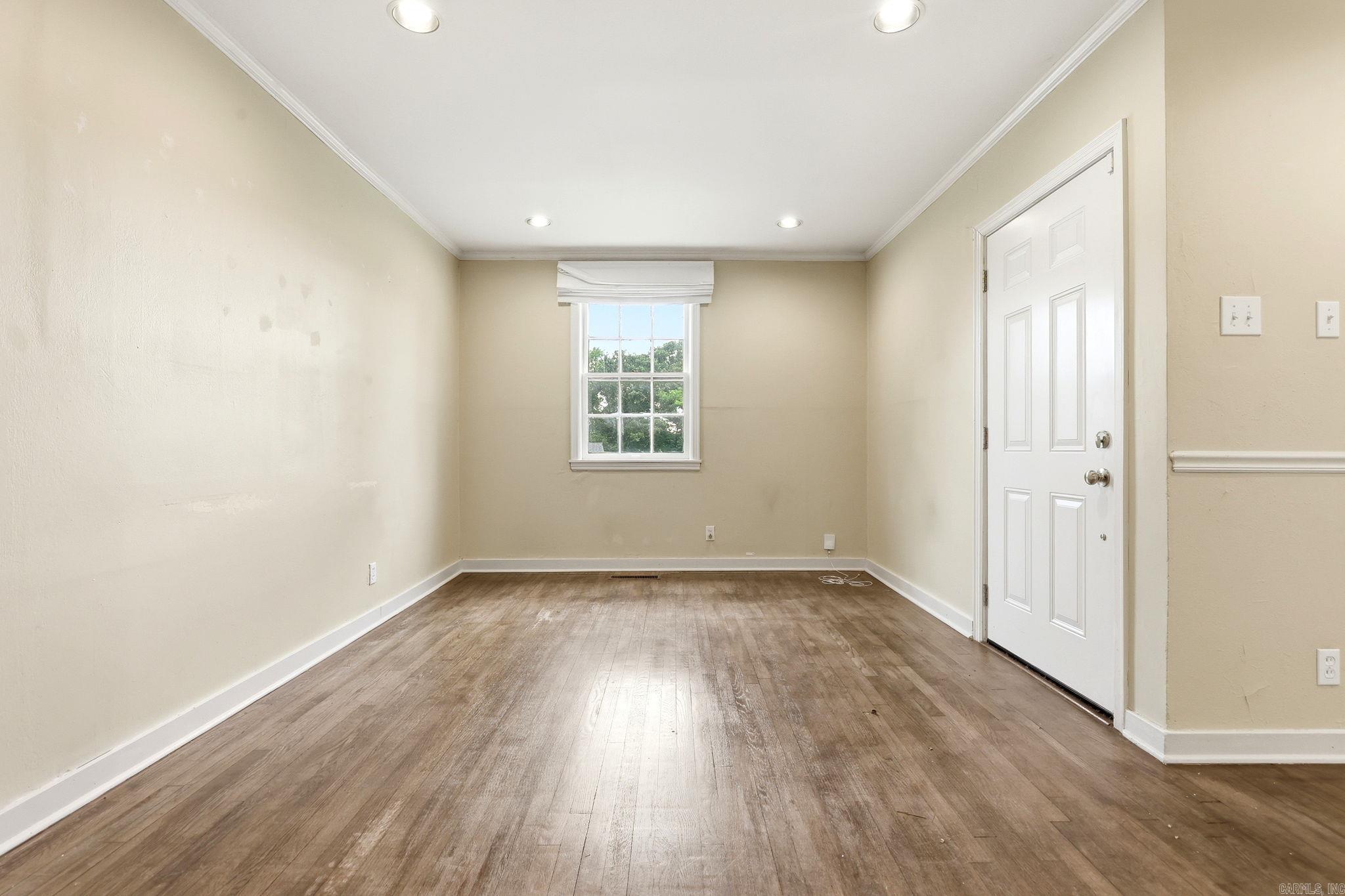 6723 Kenwood Road Property Photo 7