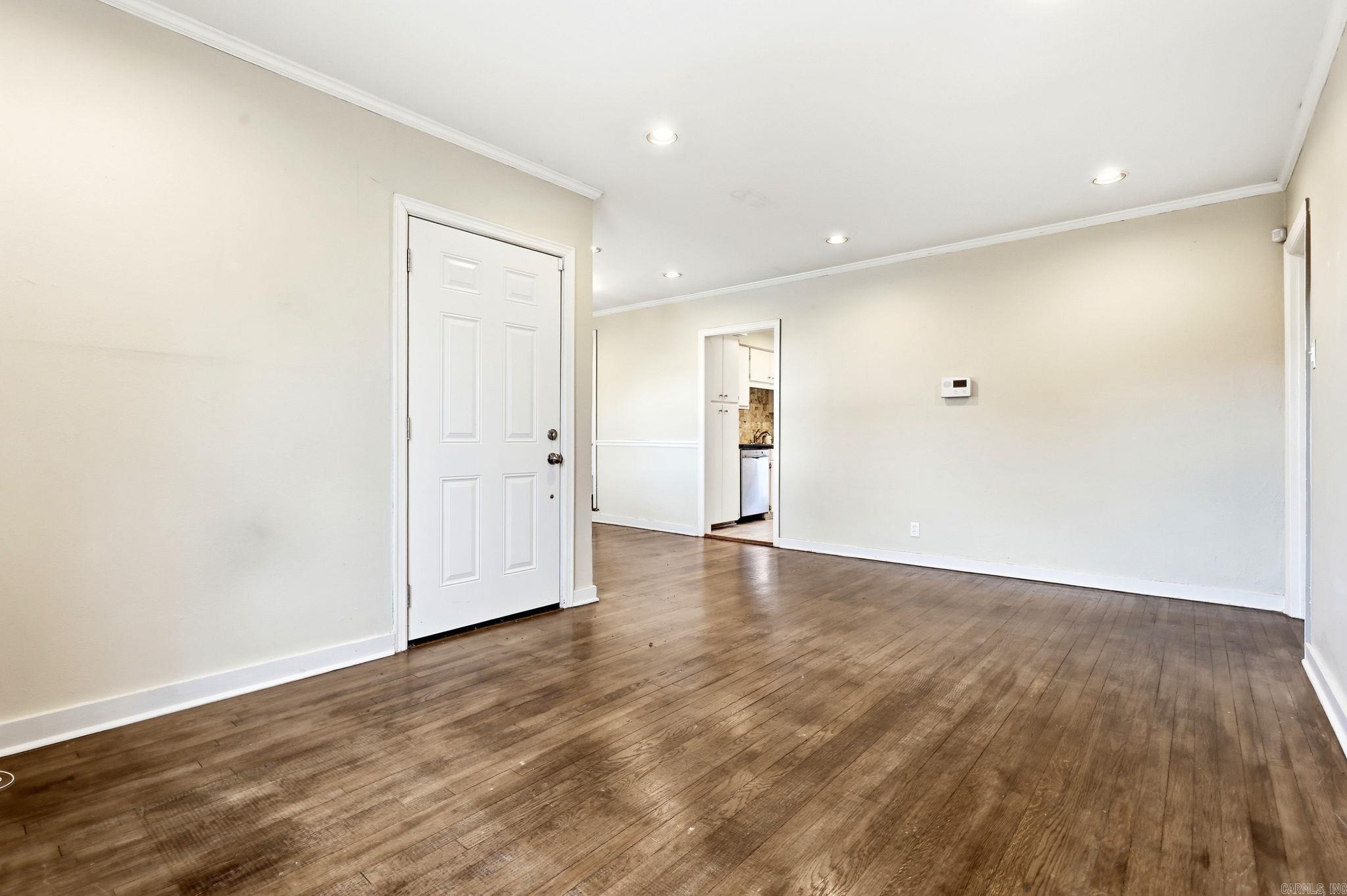 6723 Kenwood Road Property Photo 11