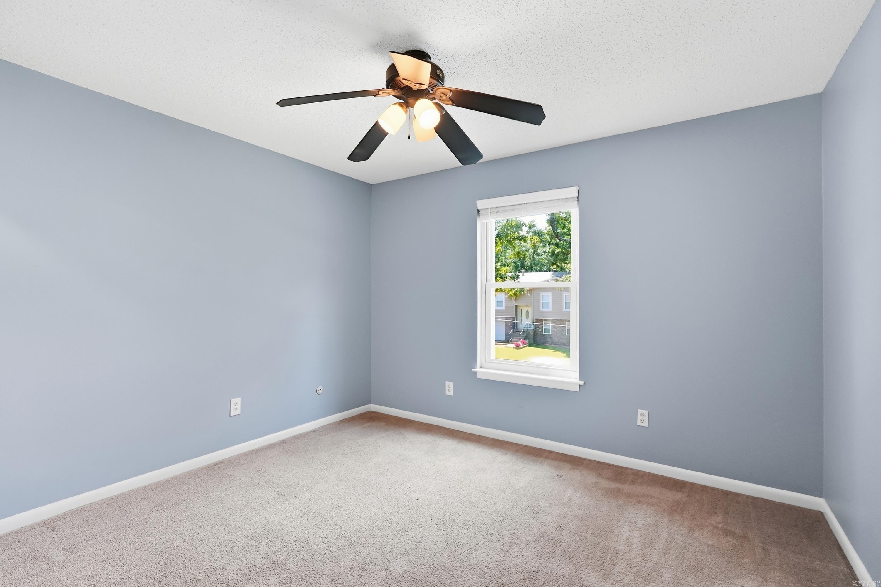 28 Johnny Ln Property Photo 35
