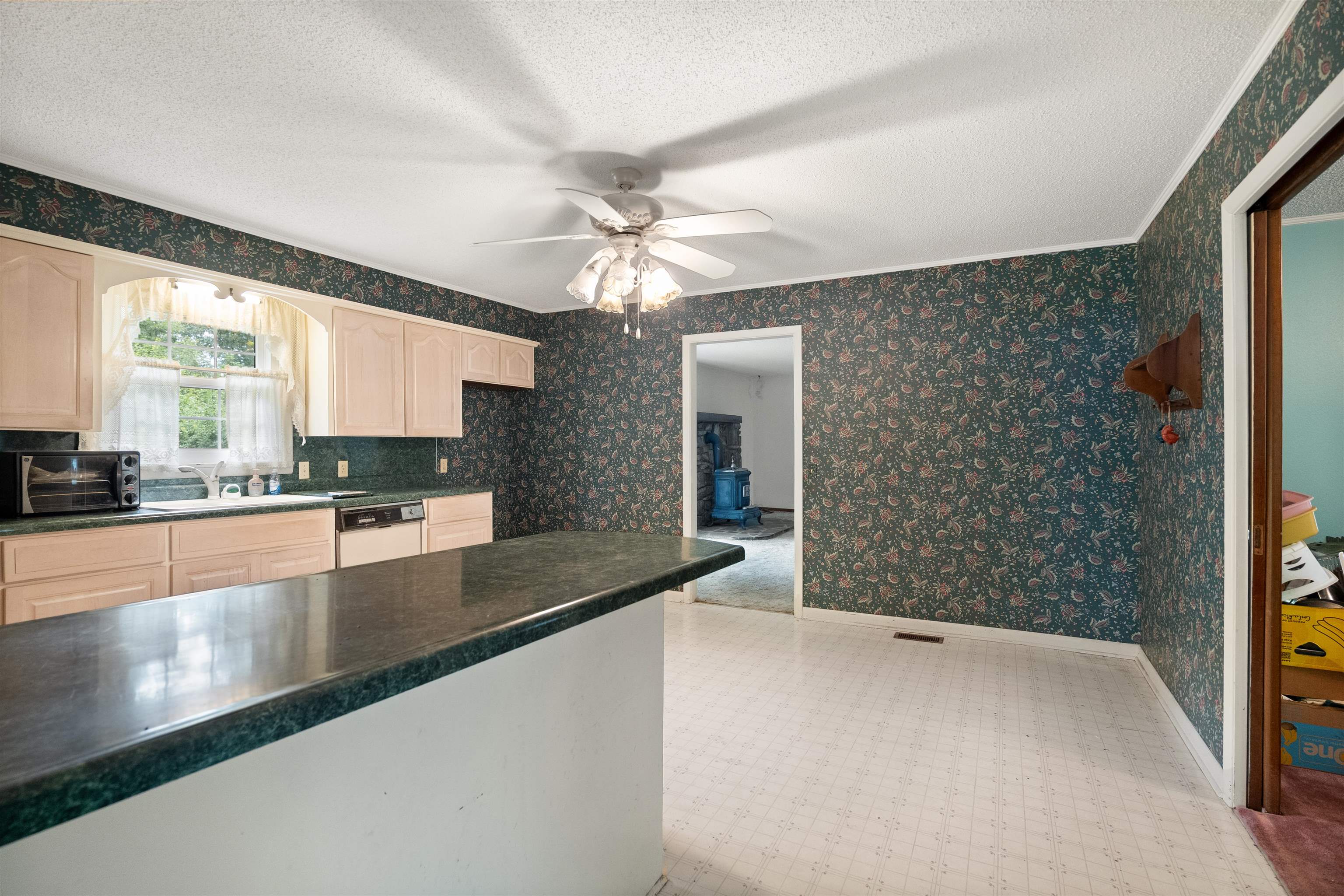 1717 Hwy 63 Property Photo 6