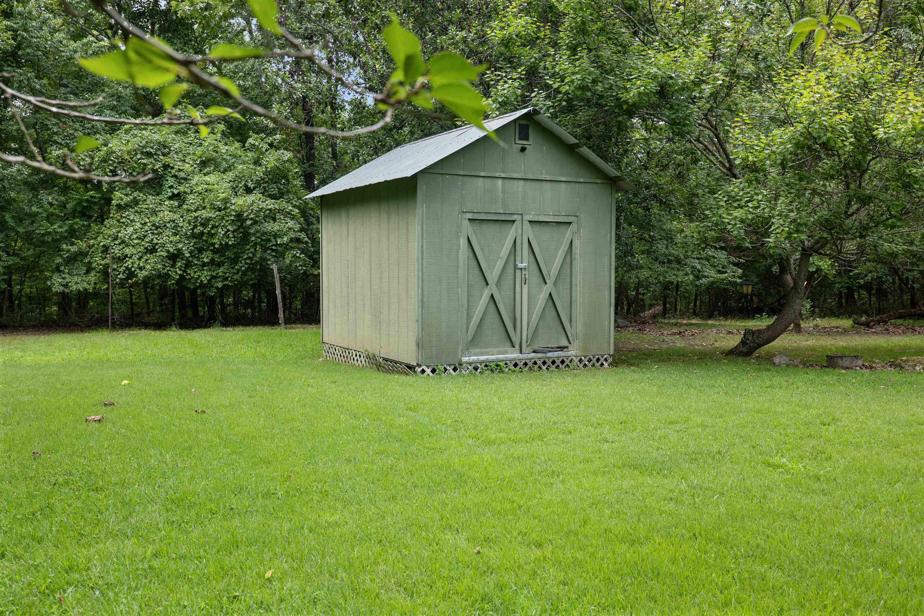 1717 Hwy 63 Property Photo 23