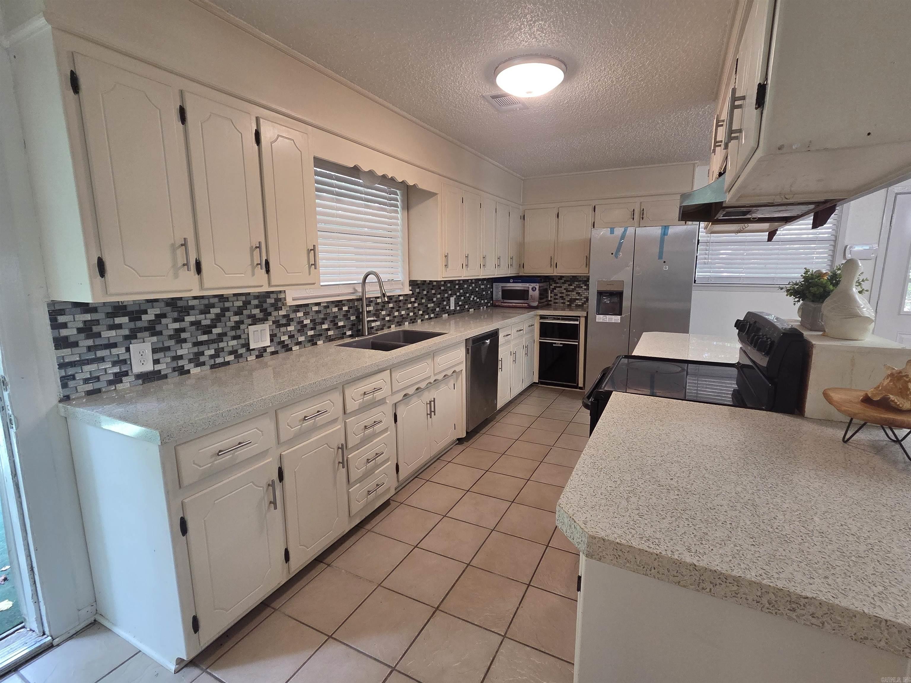 450 Plum Hollow Boulevard Property Photo 5
