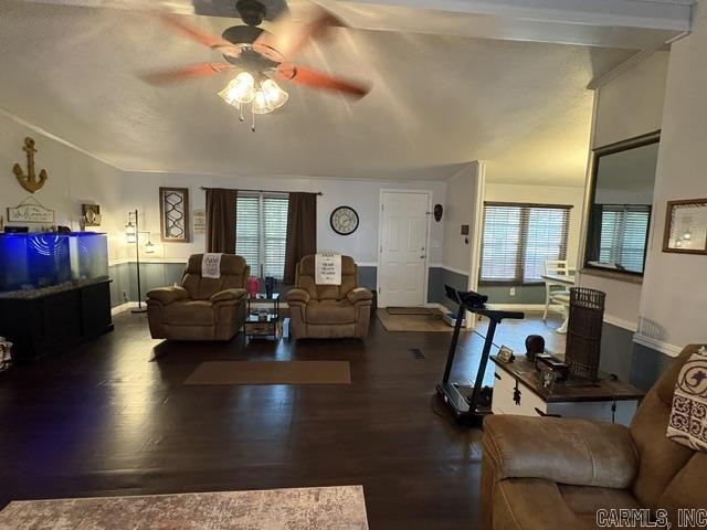 7606 Hyla Property Photo 4