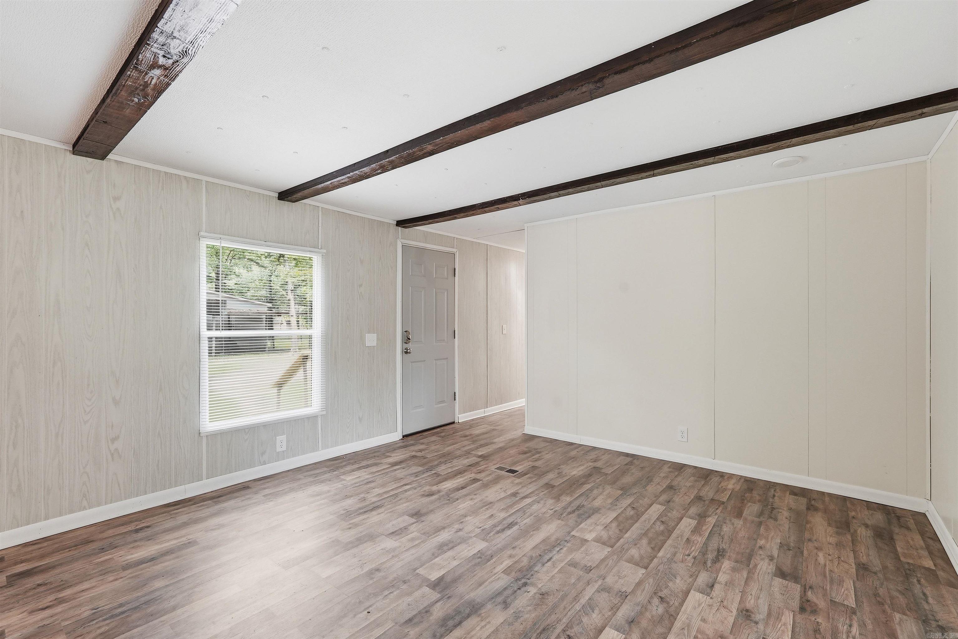 335 Ball Street Property Photo 6