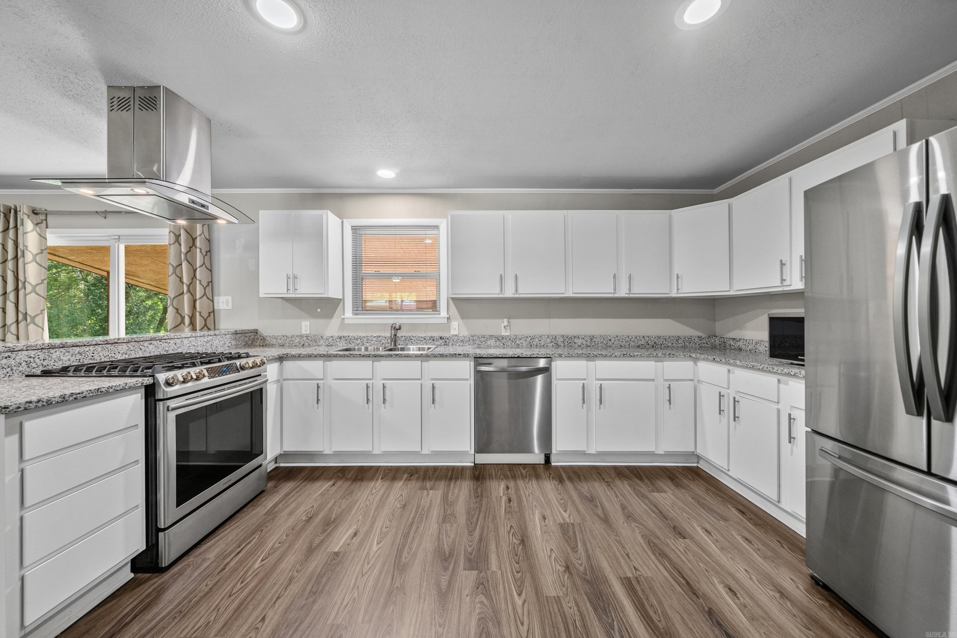 108 Ross Street Property Photo 11