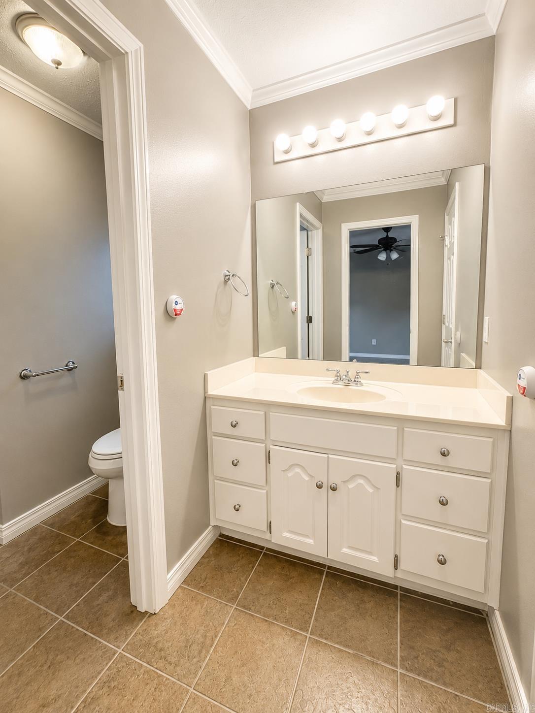 9 Country Cove Property Photo 14