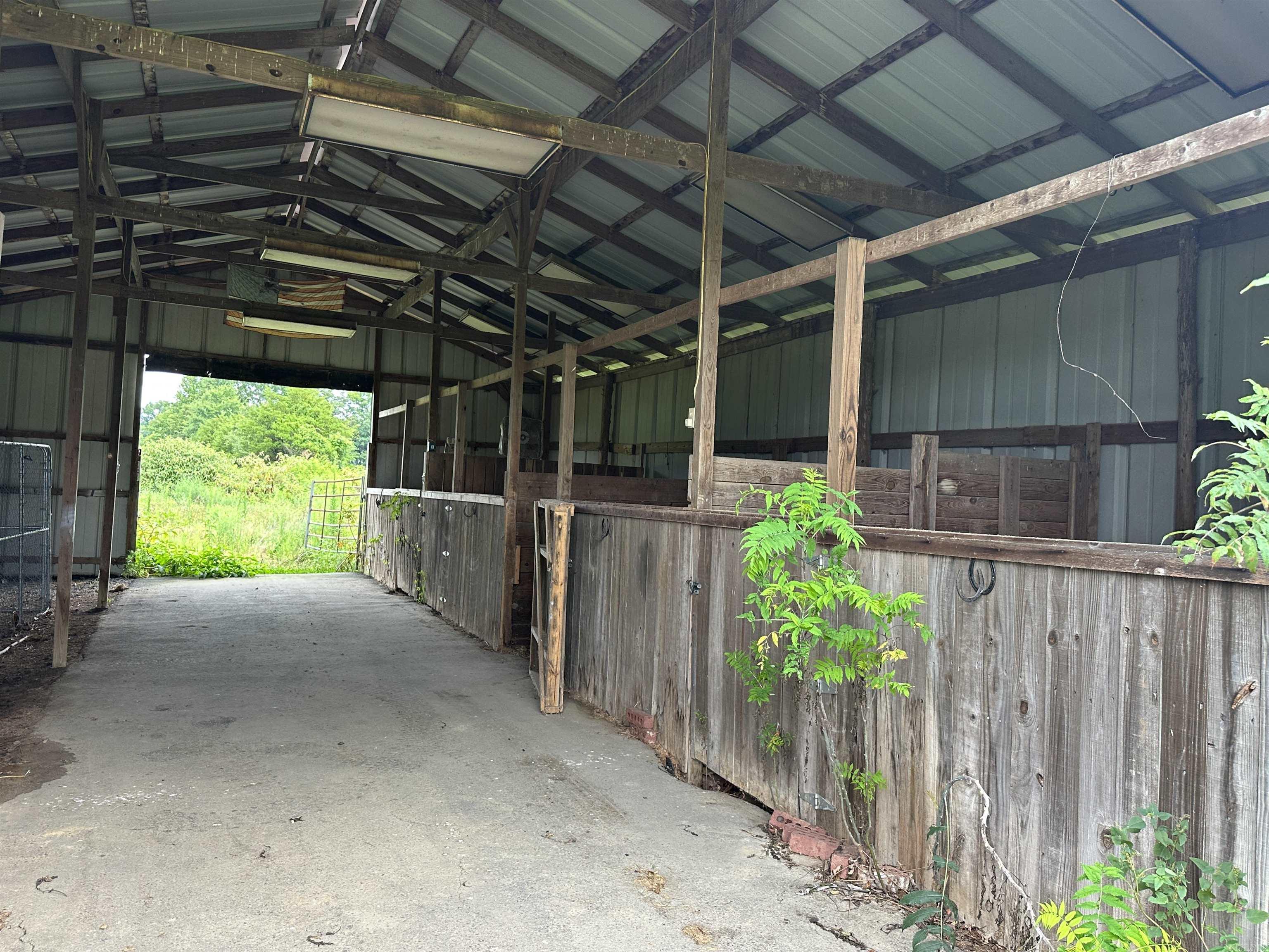 9 Country Cove Property Photo 15