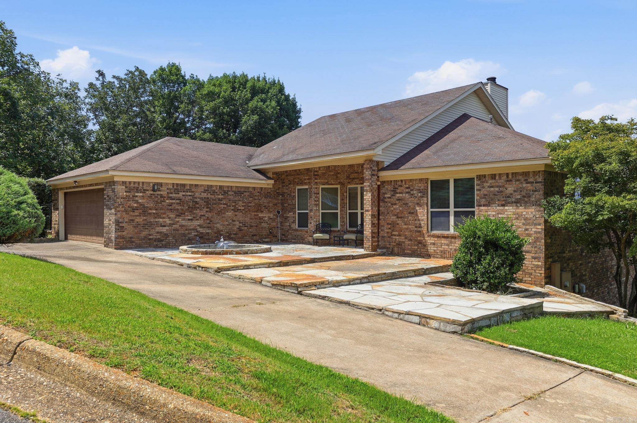 2 Greathouse Bend Property Photo 1