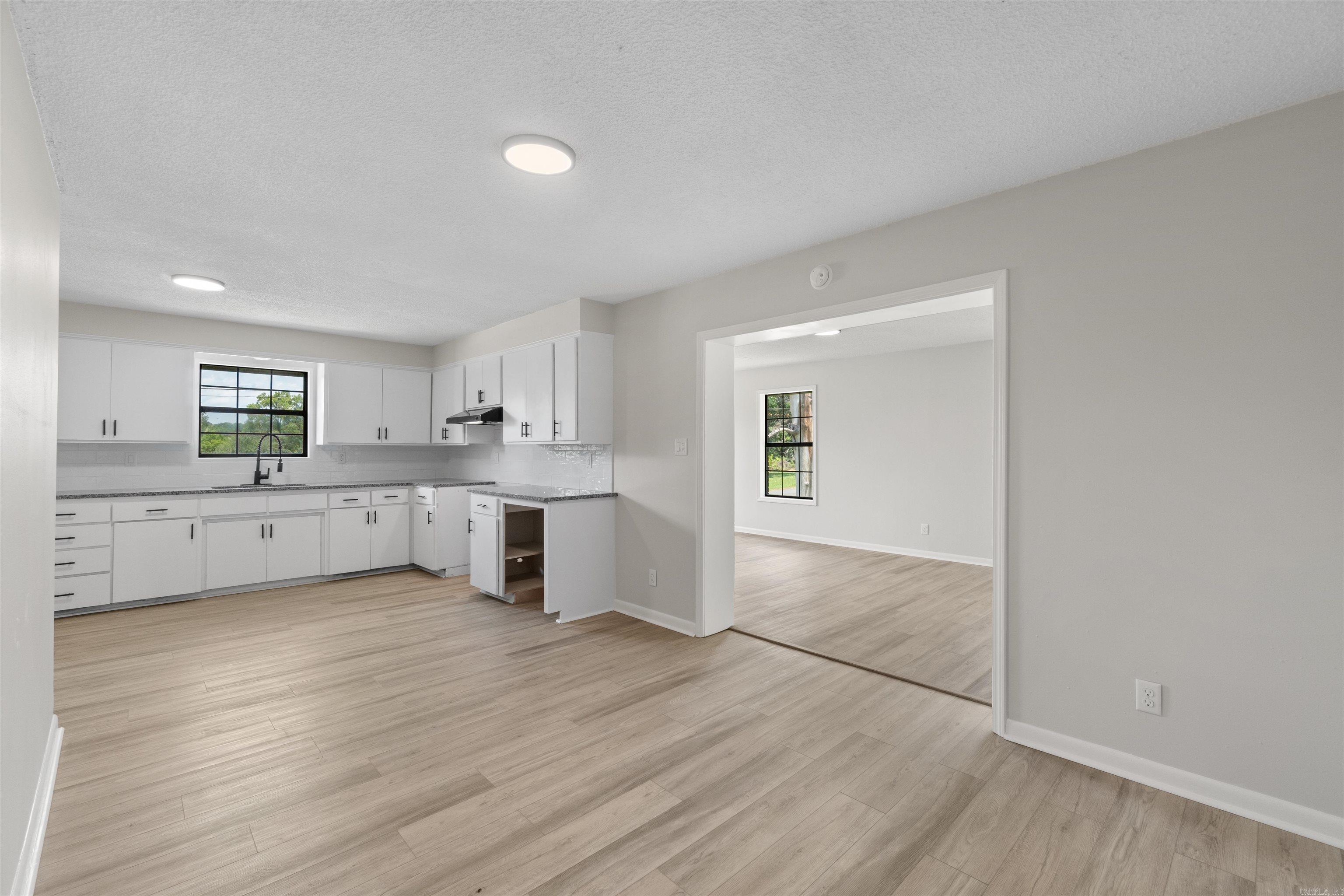 205 Vine St Property Photo 3