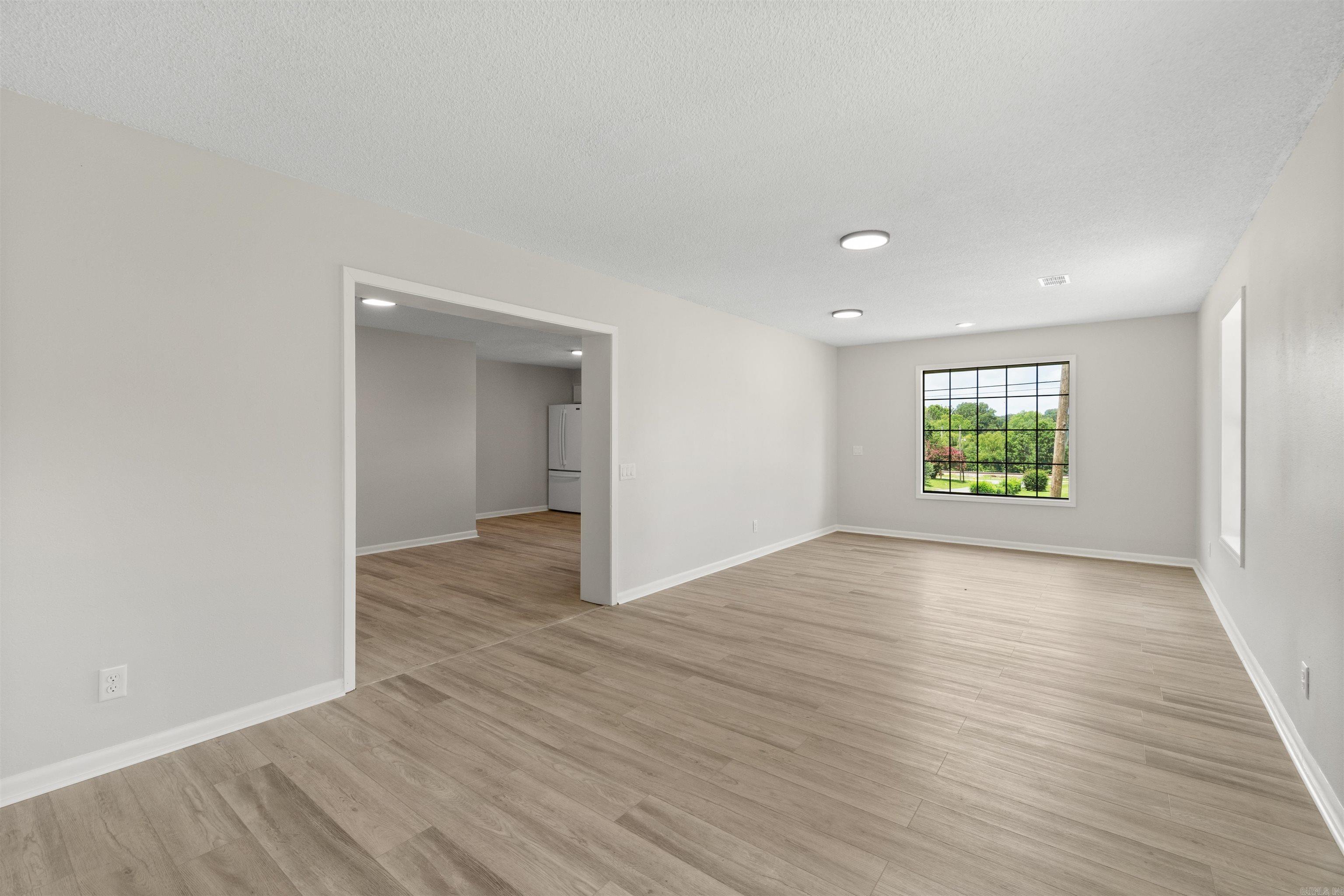 205 Vine St Property Photo 9