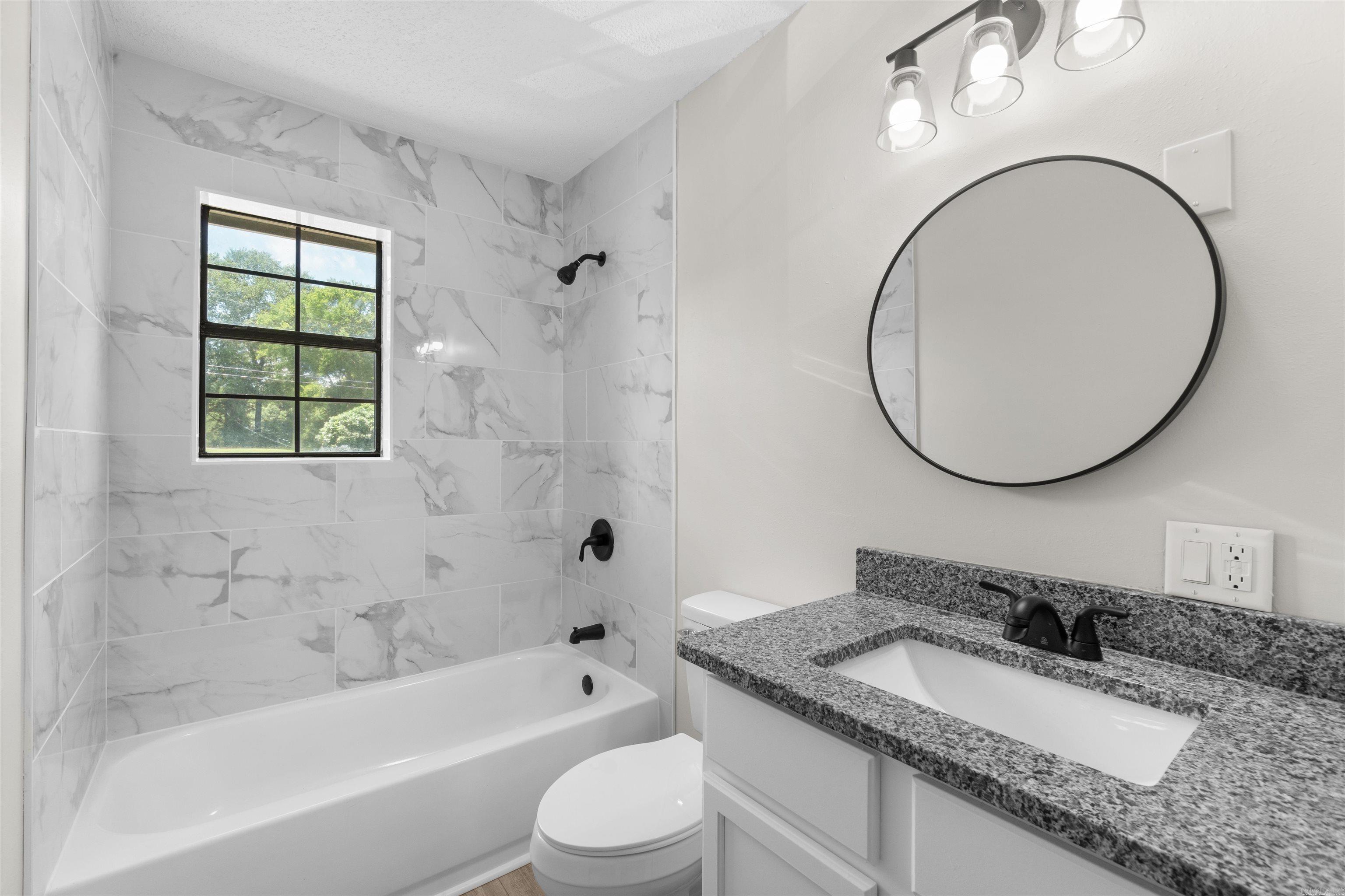 205 Vine St Property Photo 14
