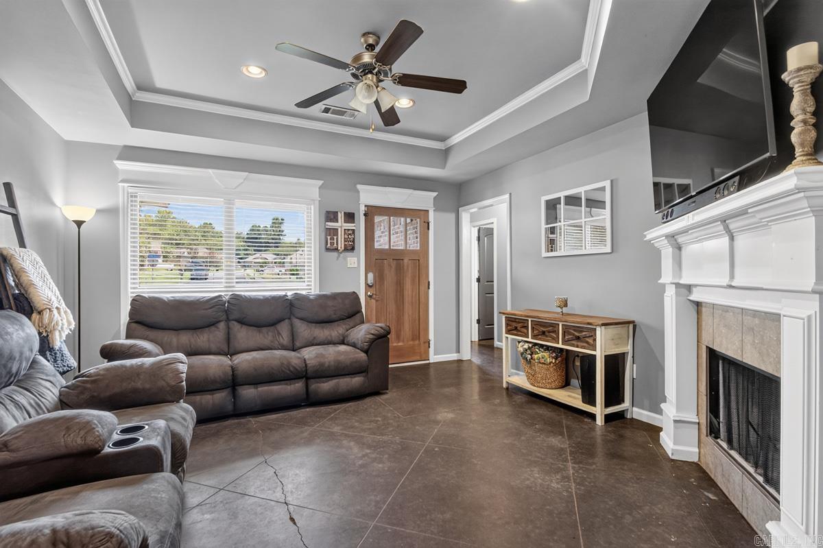 2523 Springhill Village Drive Property Photo 8