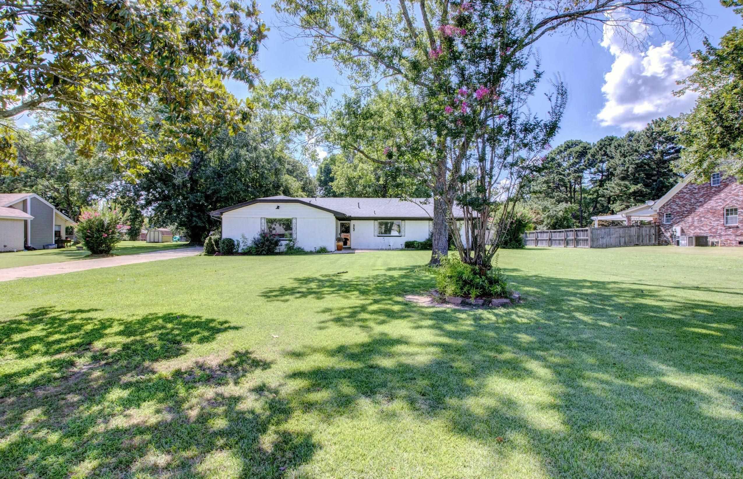 512 Caddo Trail Property Photo 1