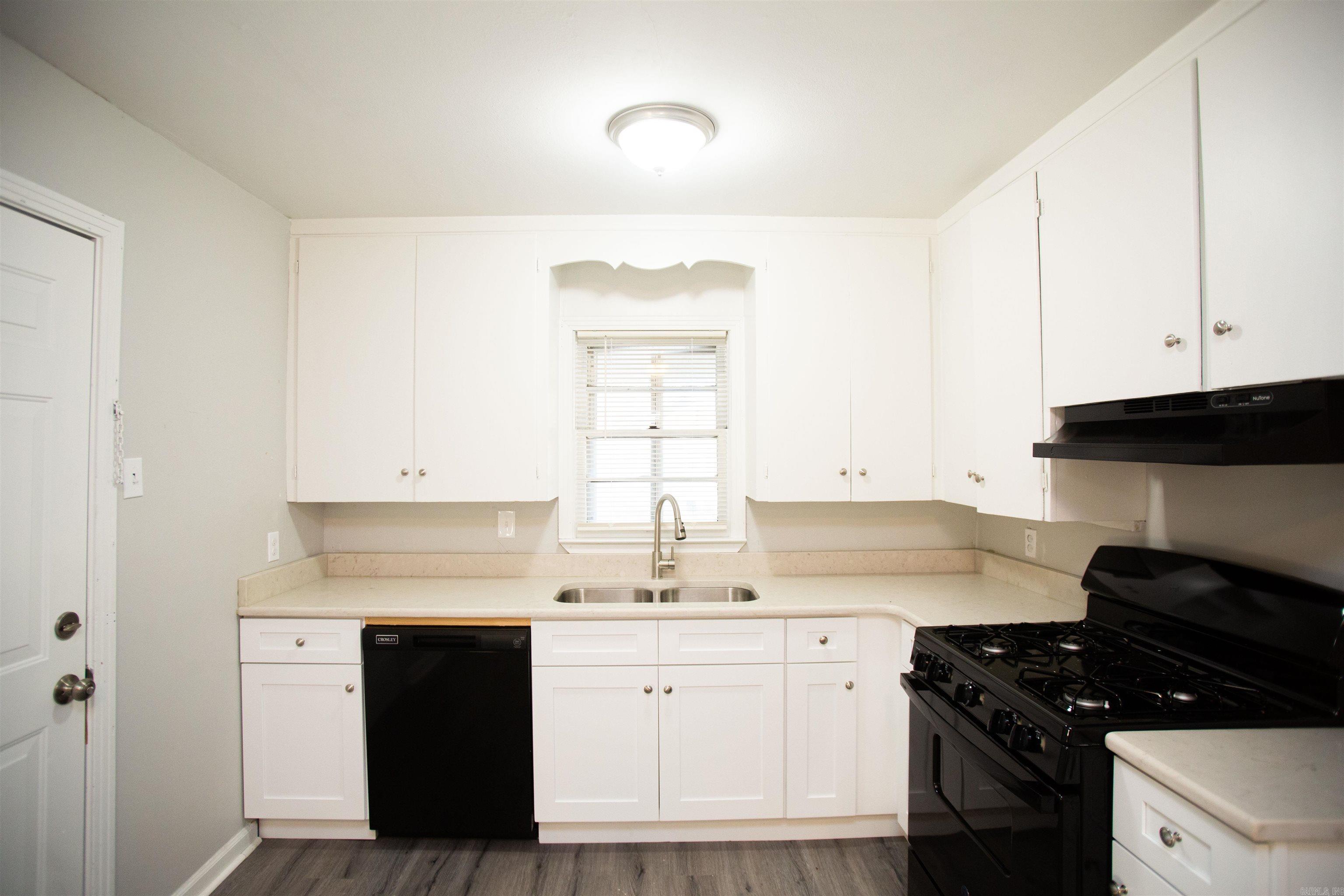 4800 Alpha Street Property Photo 6