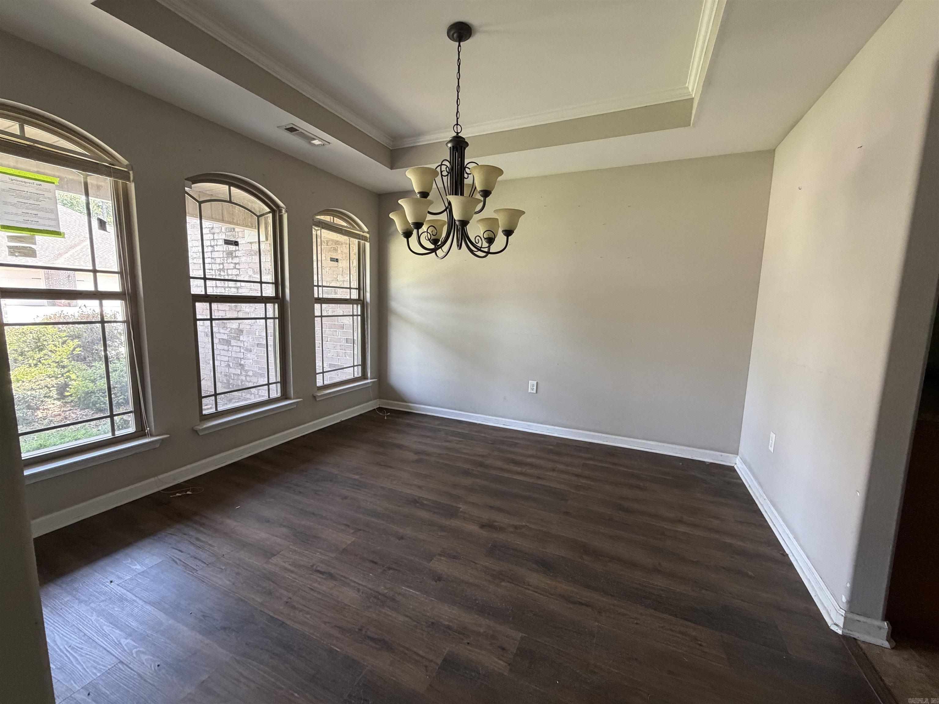 1065 Skyline Drive Property Photo 6