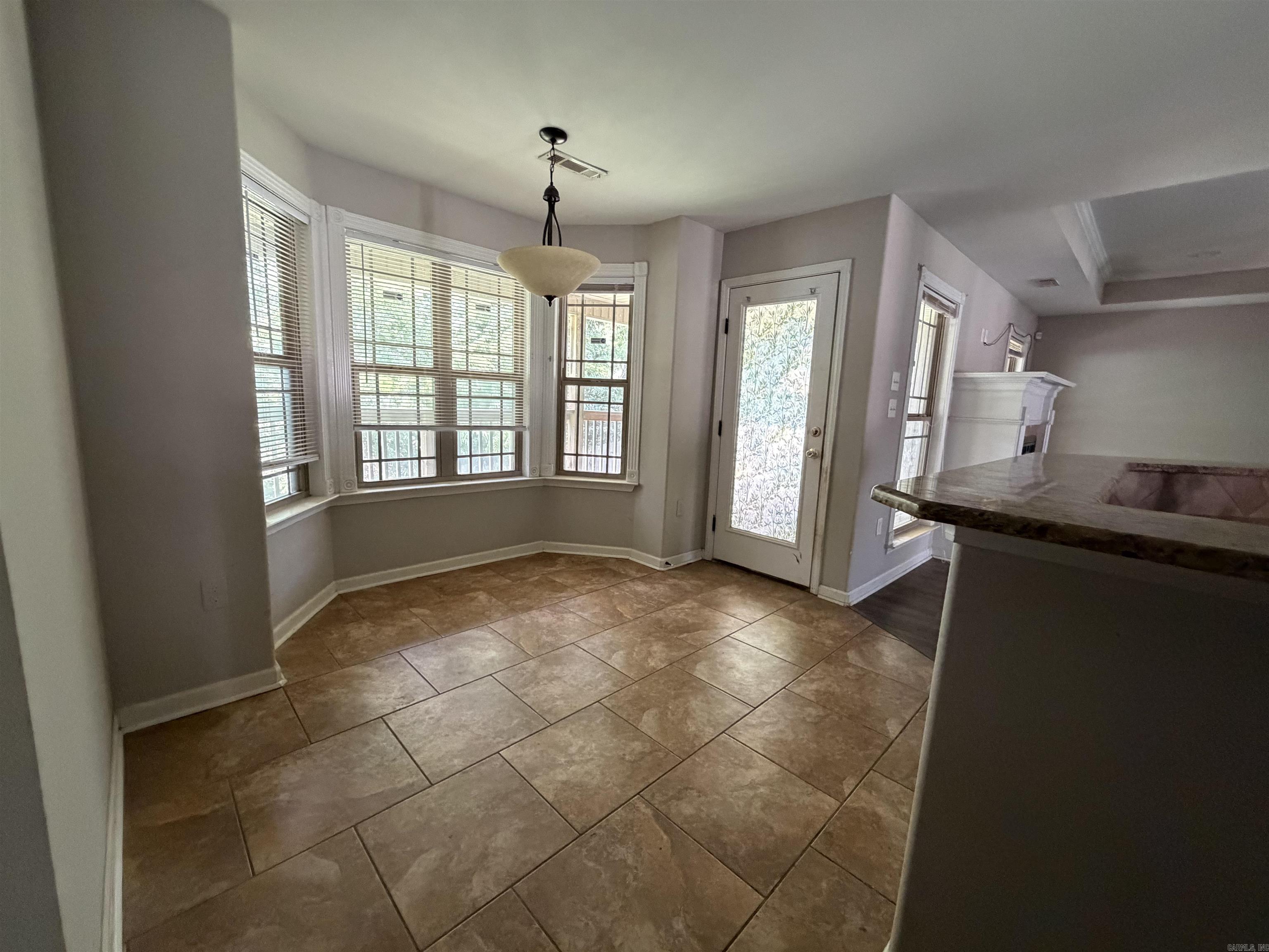 1065 Skyline Drive Property Photo 8