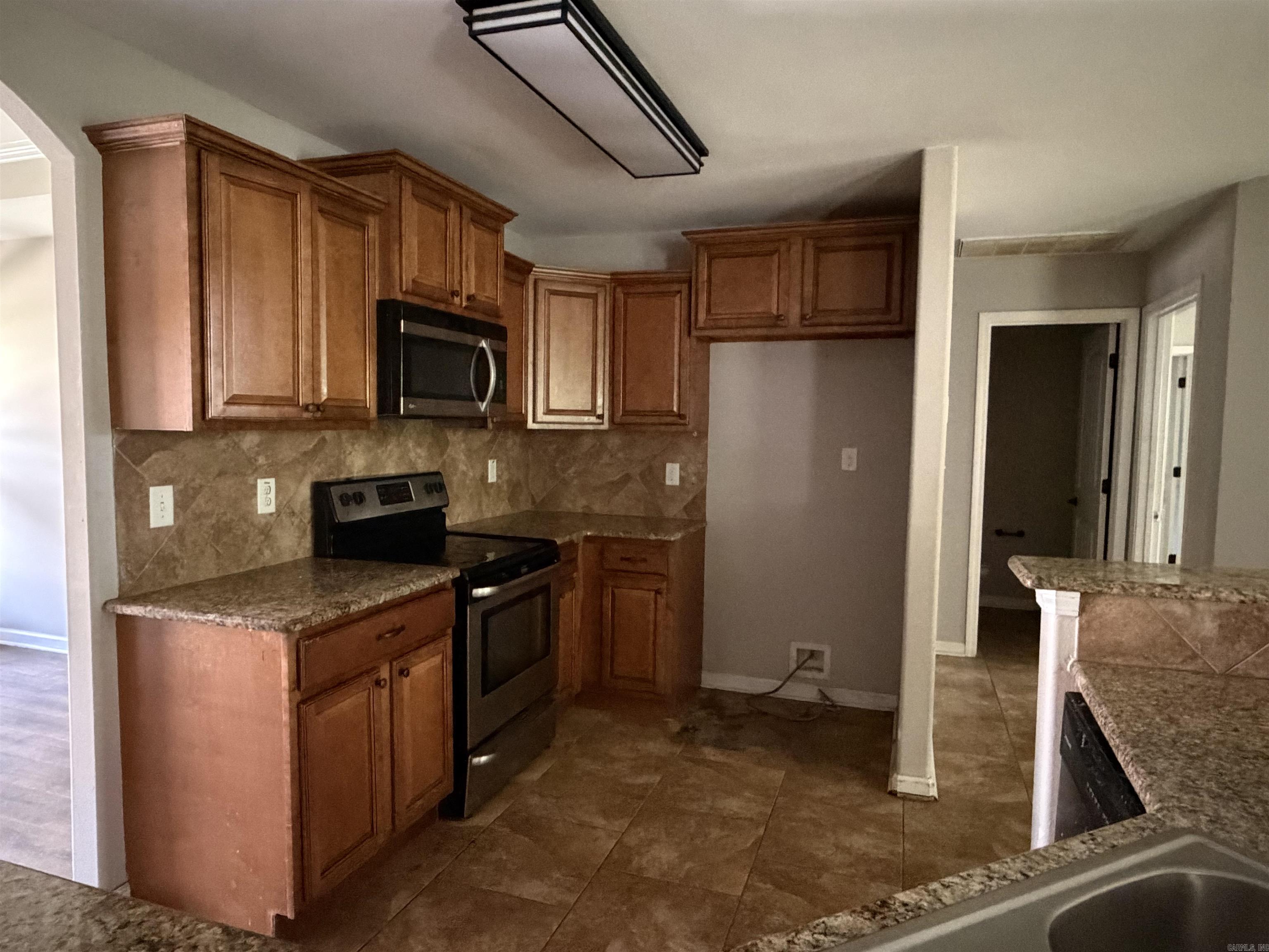 1065 Skyline Drive Property Photo 10