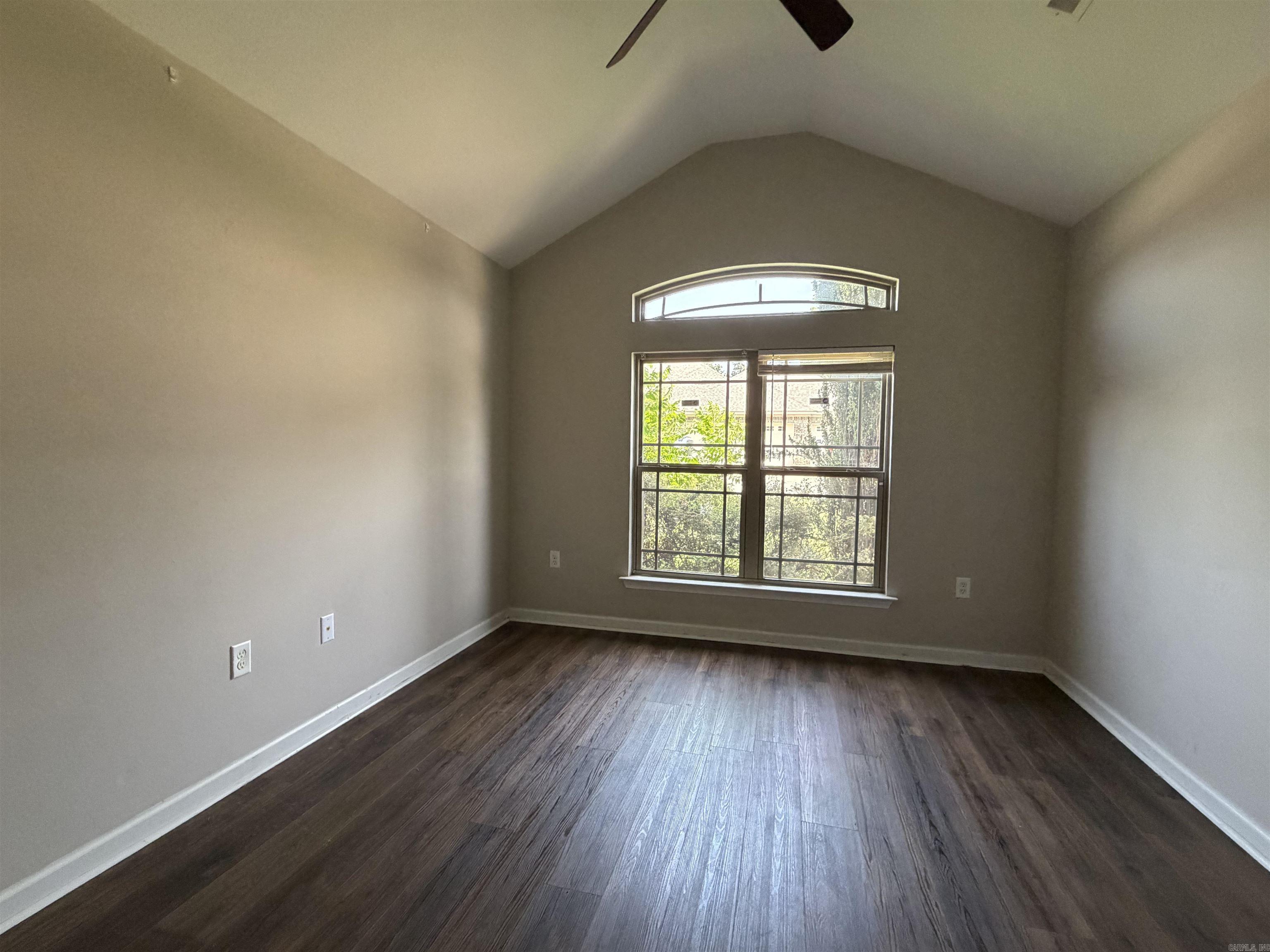 1065 Skyline Drive Property Photo 19