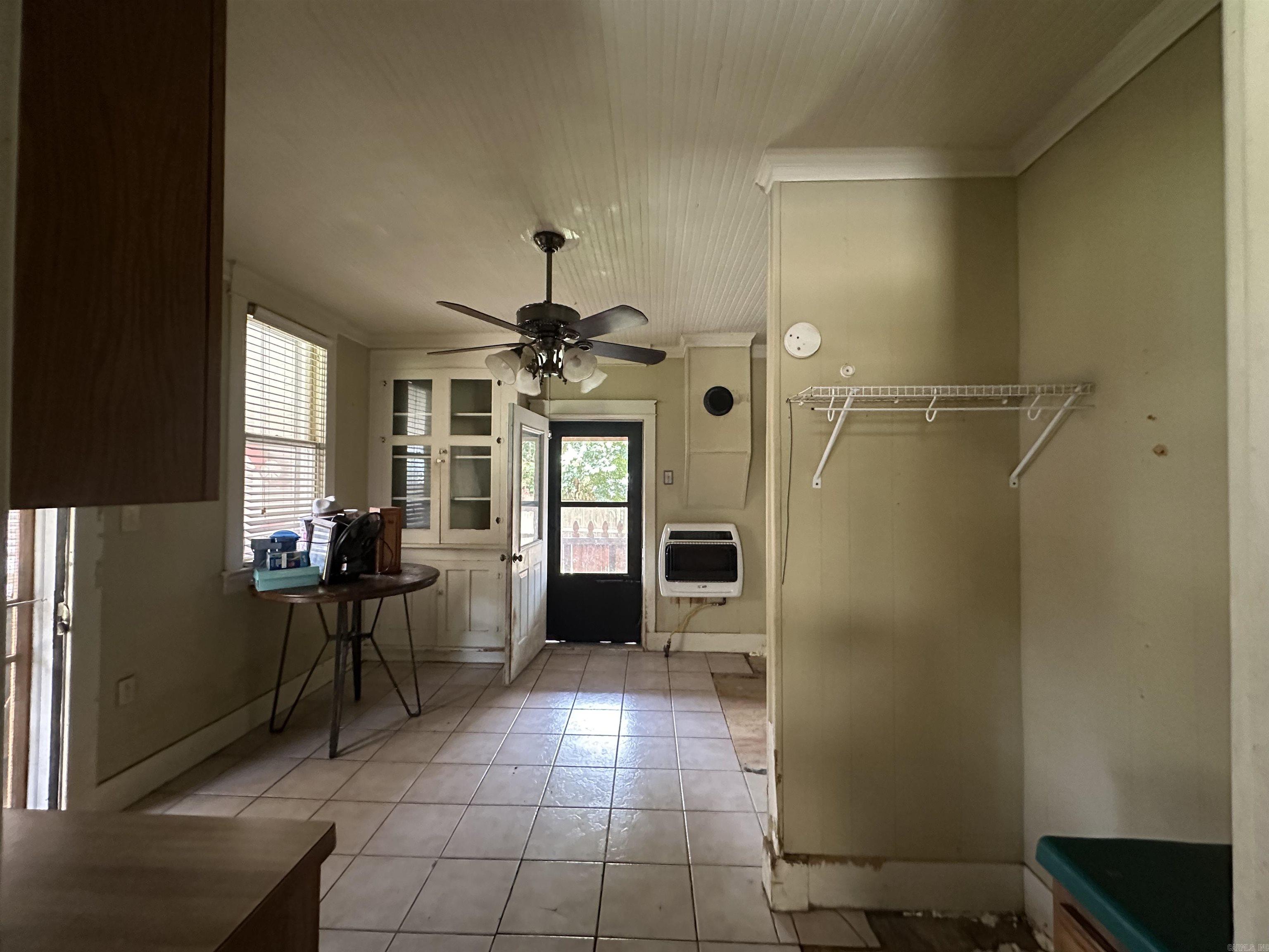 502 W 6th Street Property Photo 17