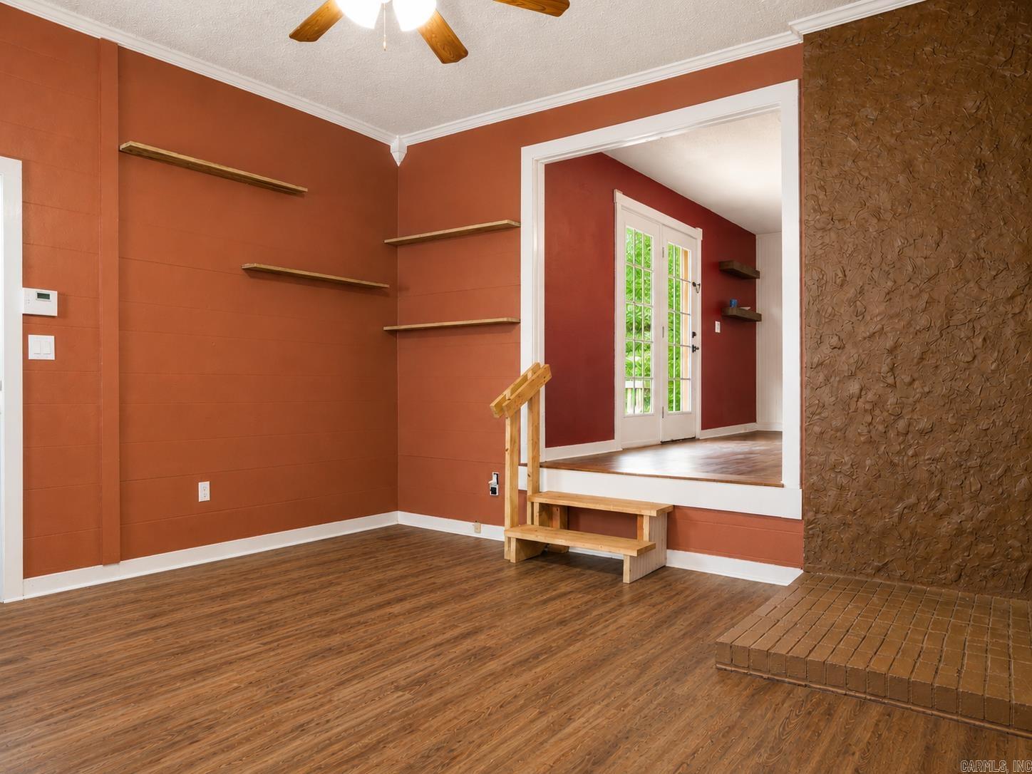 26028518 Property Photo 6