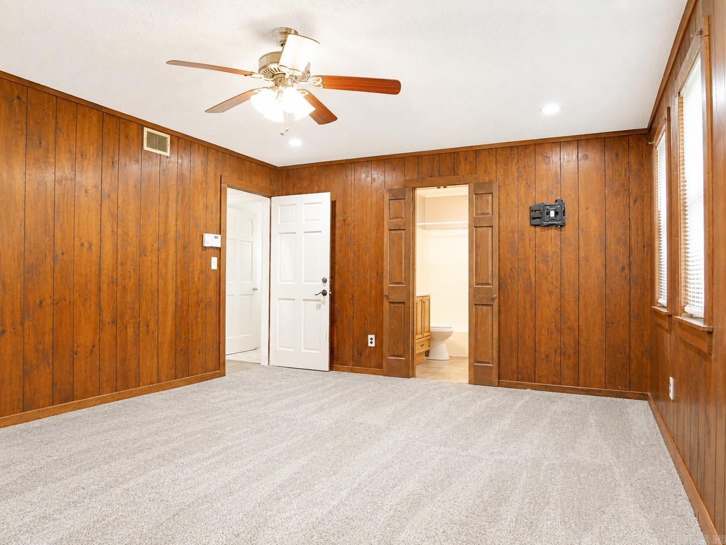 26028518 Property Photo 9