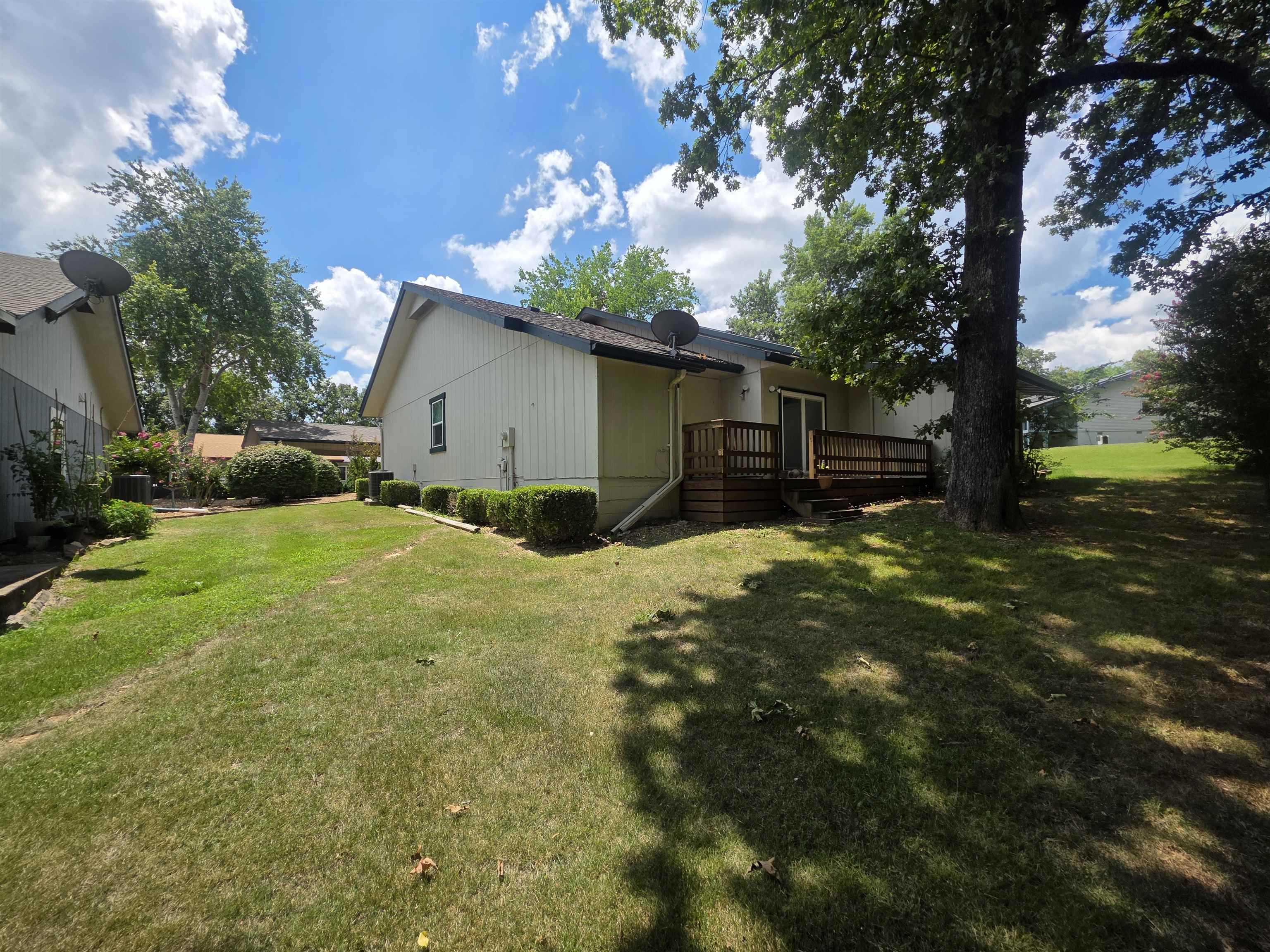4 Spring River Lane Property Photo 3