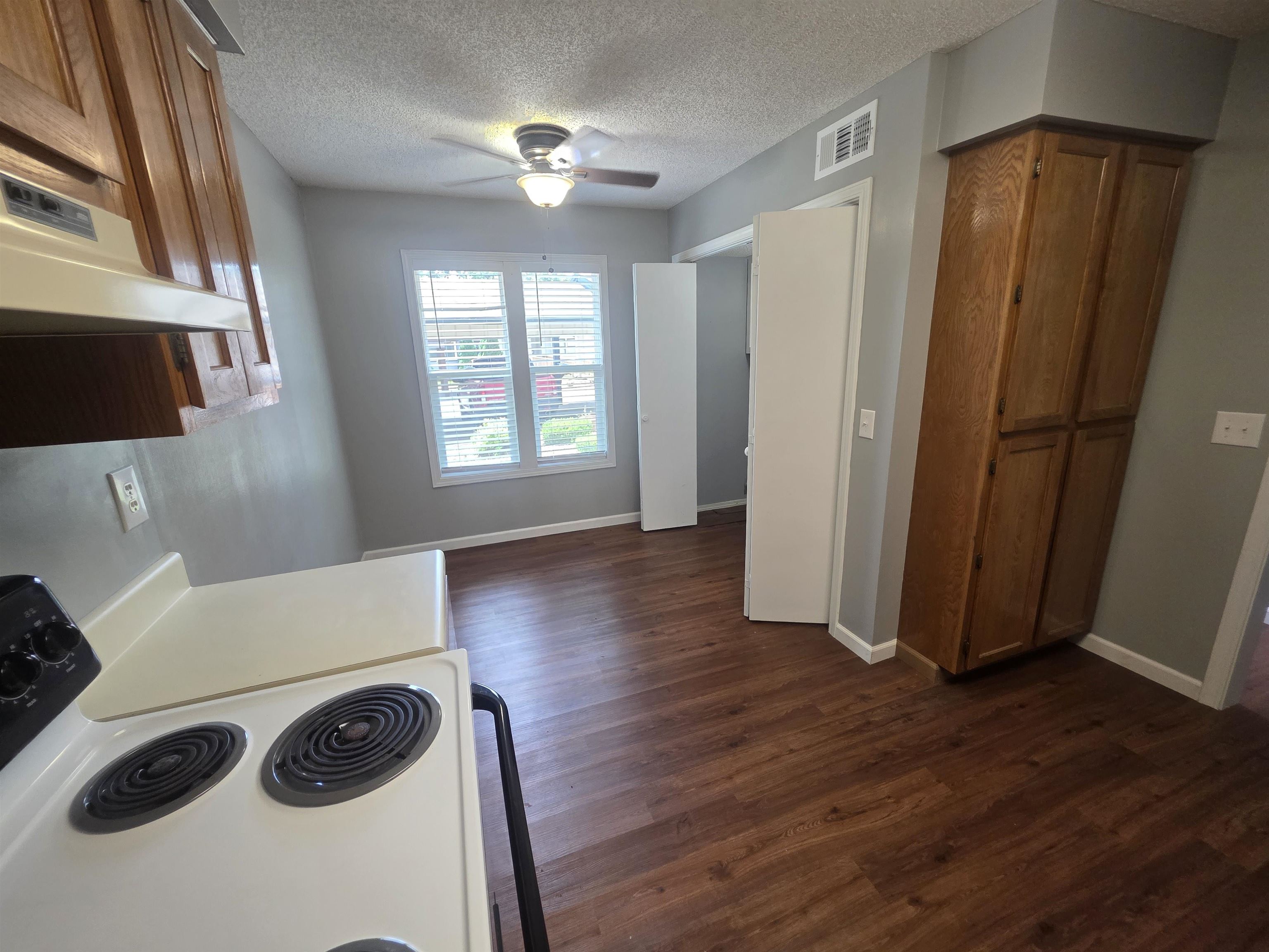 4 Spring River Lane Property Photo 19