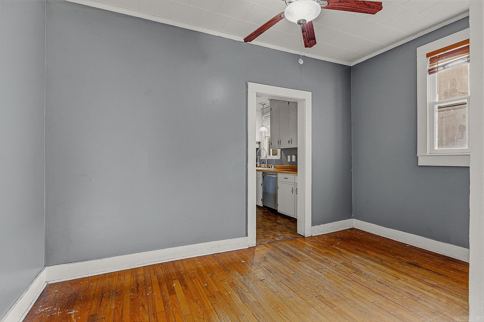 624 W Jefferson Property Photo 4
