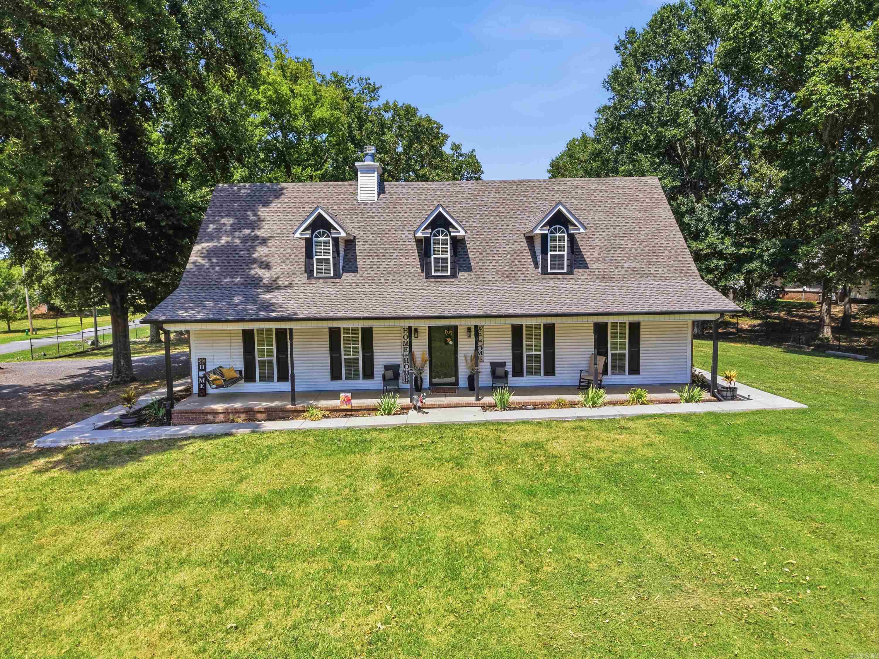 2 Greenbrier Heights Property Photo 1
