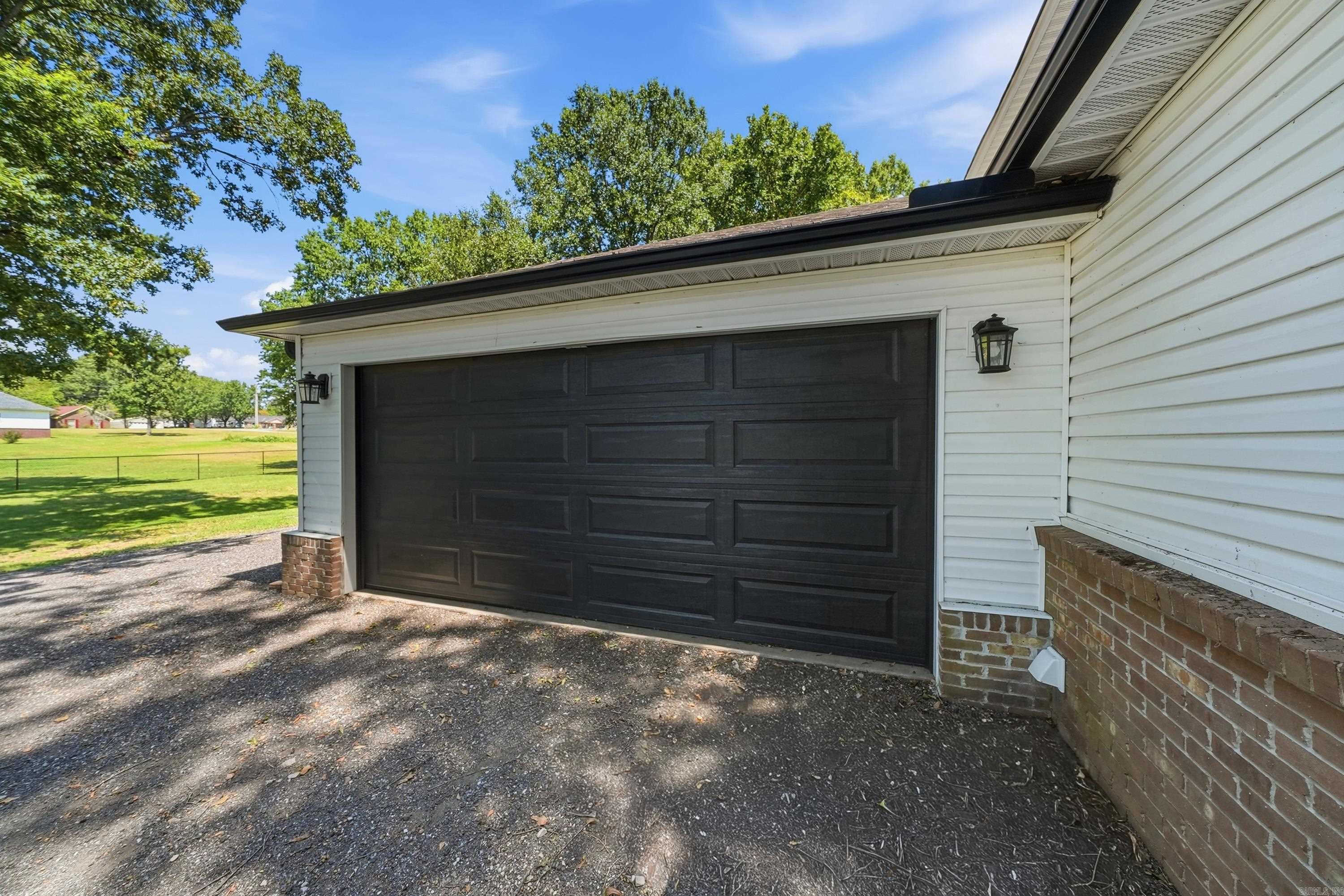 2 Greenbrier Heights Property Photo 5