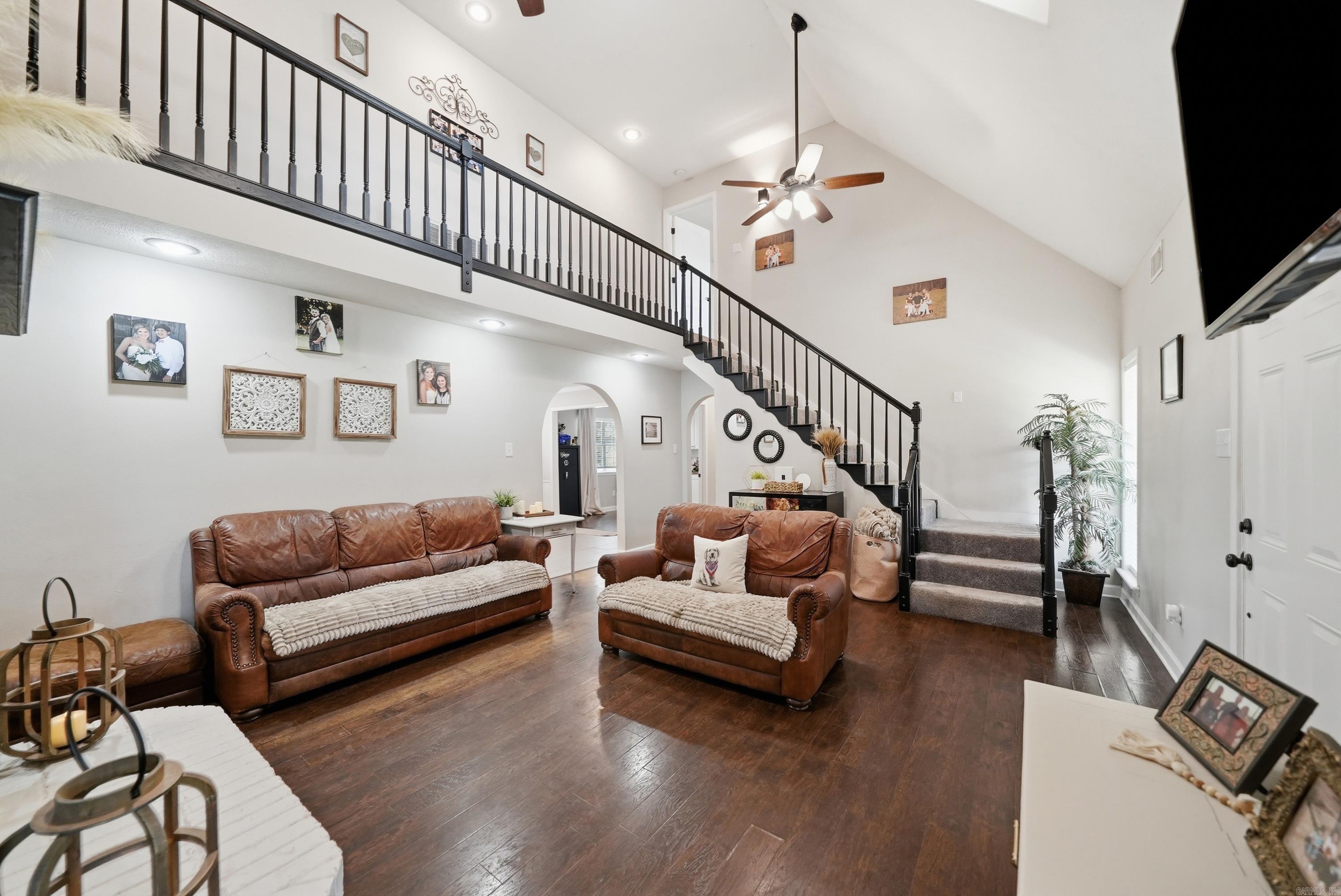 2 Greenbrier Heights Property Photo 17