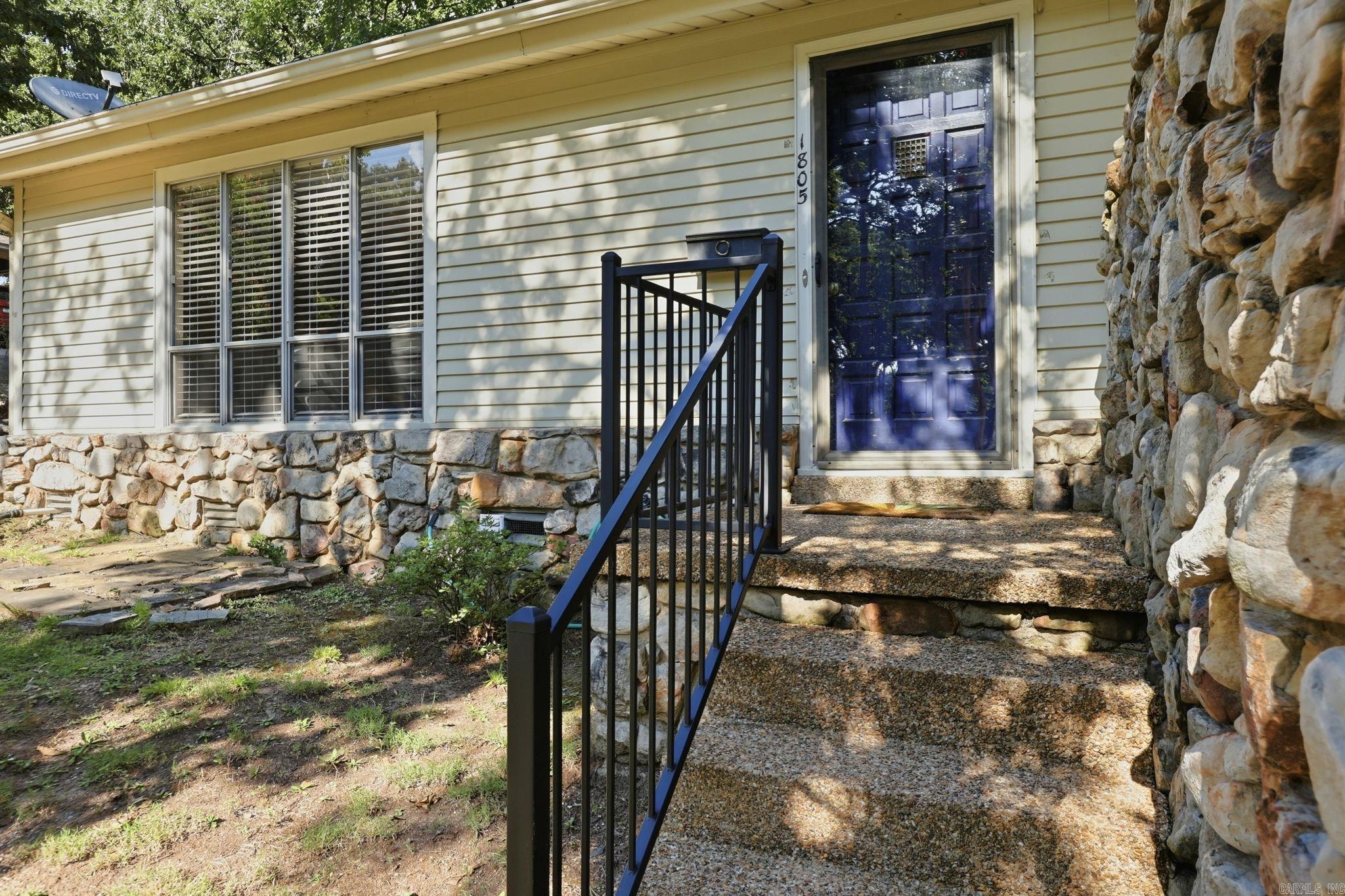 1805 Alberta Drive Property Photo 2